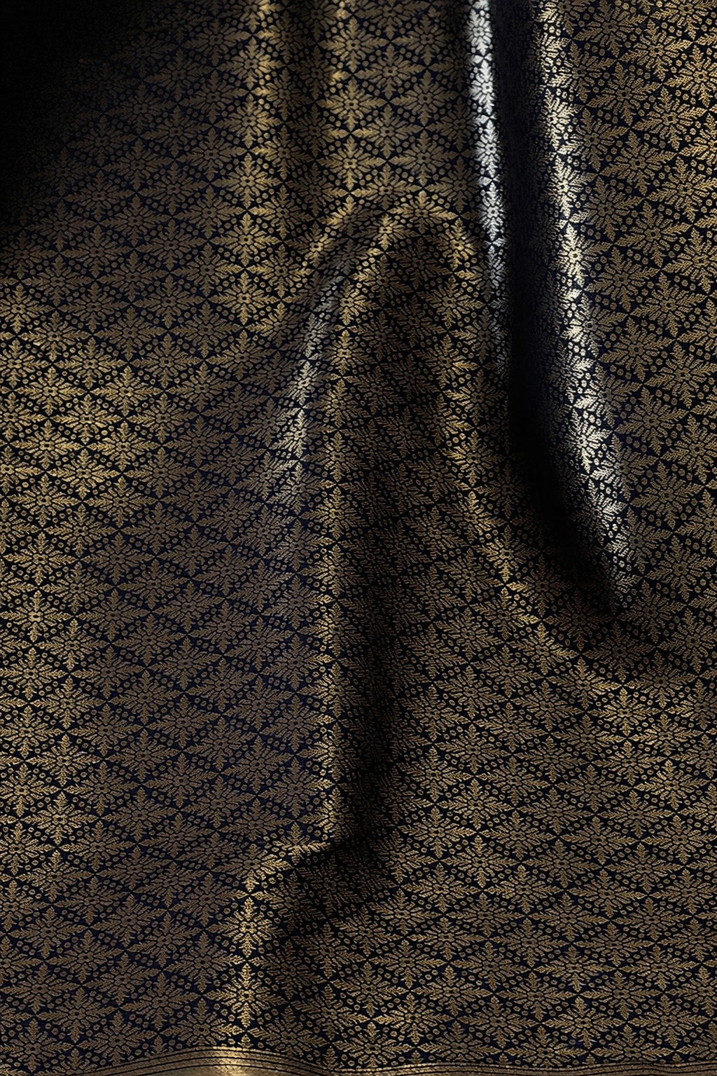 Jet Black More Lotus Border Paithani Saree