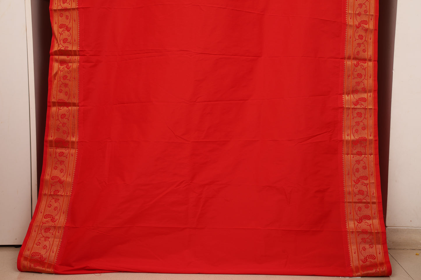 Ivory Kalanji Contrast Border Paithani