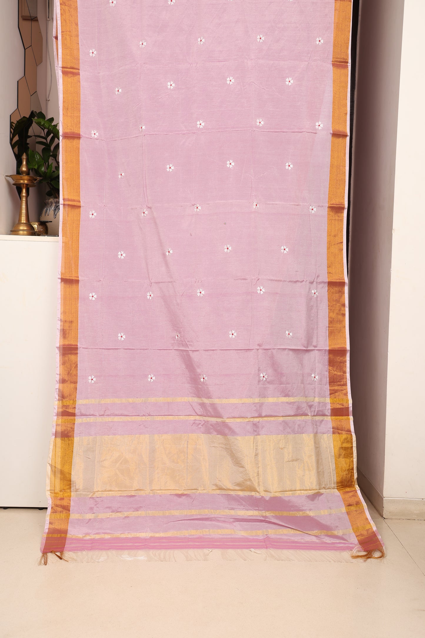 Peach Pink Kalanjali Floral Butti