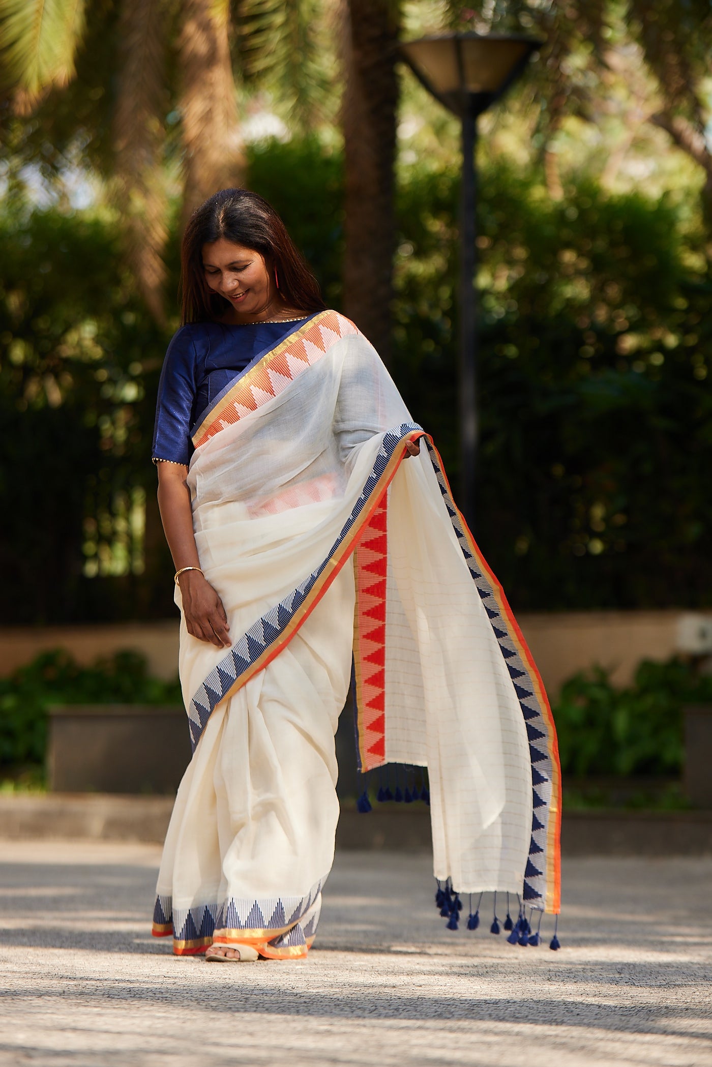 Mauve Cotton Zari Floral Motifs Saree with Tassels