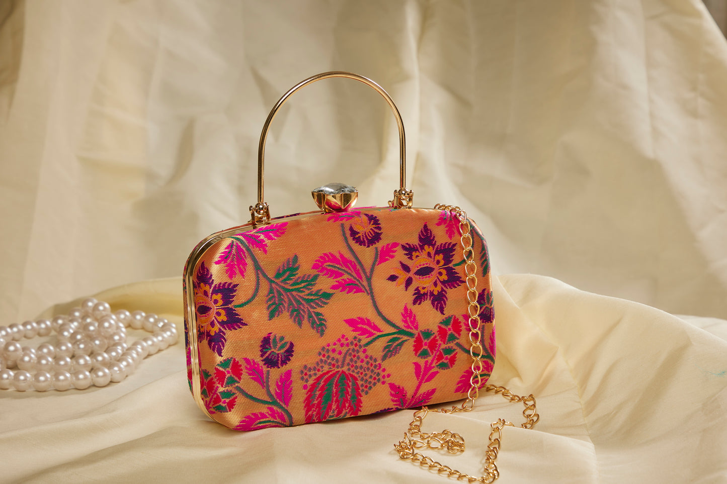 Paithani All Over Design Frame Clutch -03