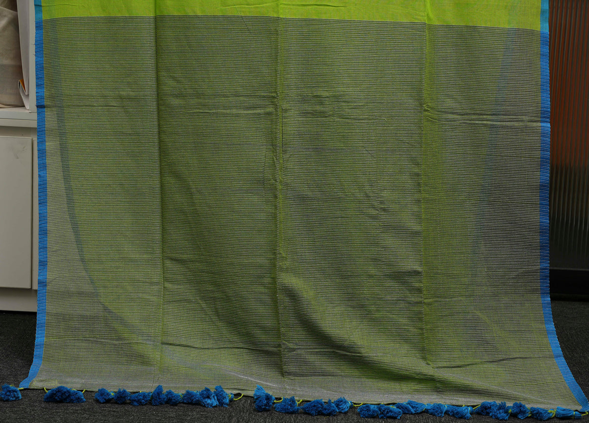 Parrot Green Contrast Pallu Pure Mulmul Saree