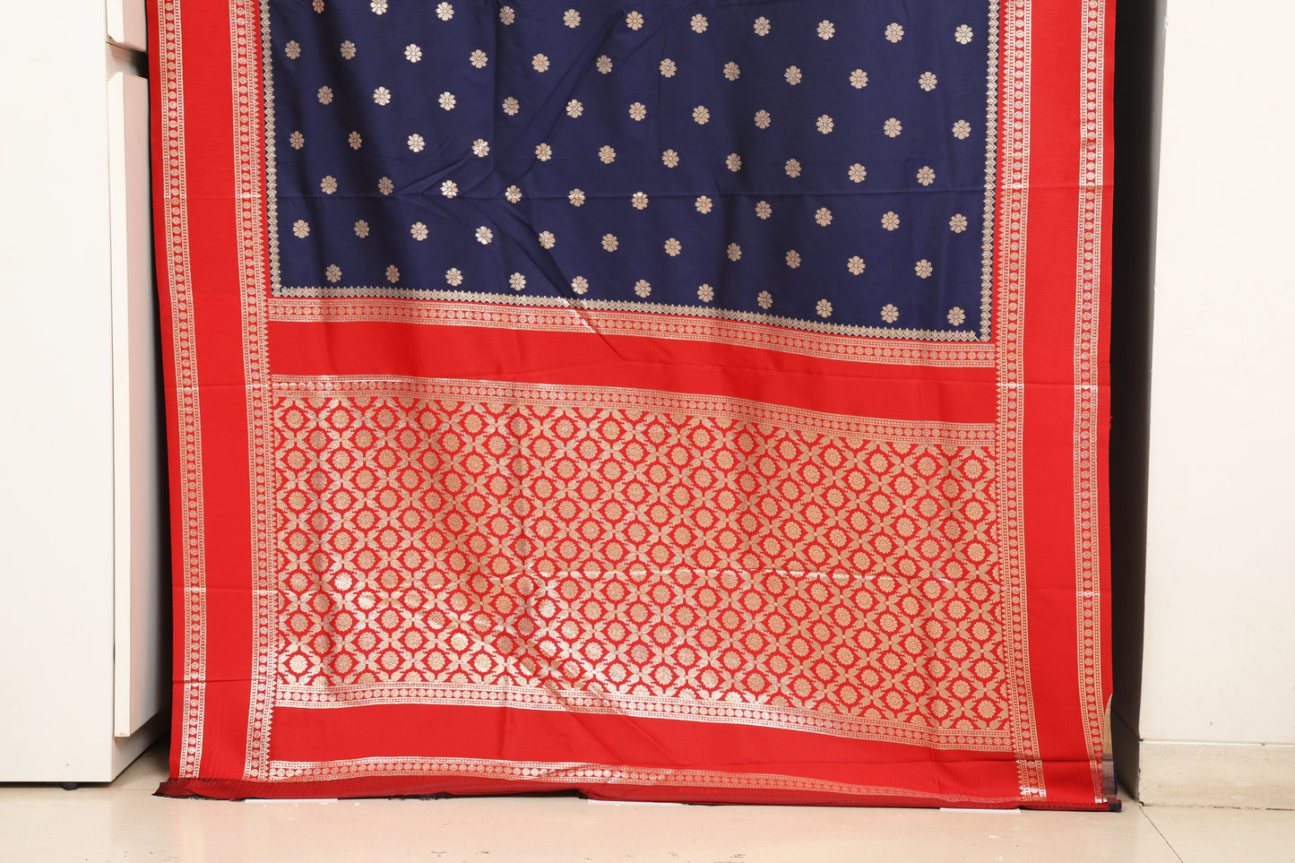 Navi Blue & Sindoor Red Contrast Narayanpeth Saree