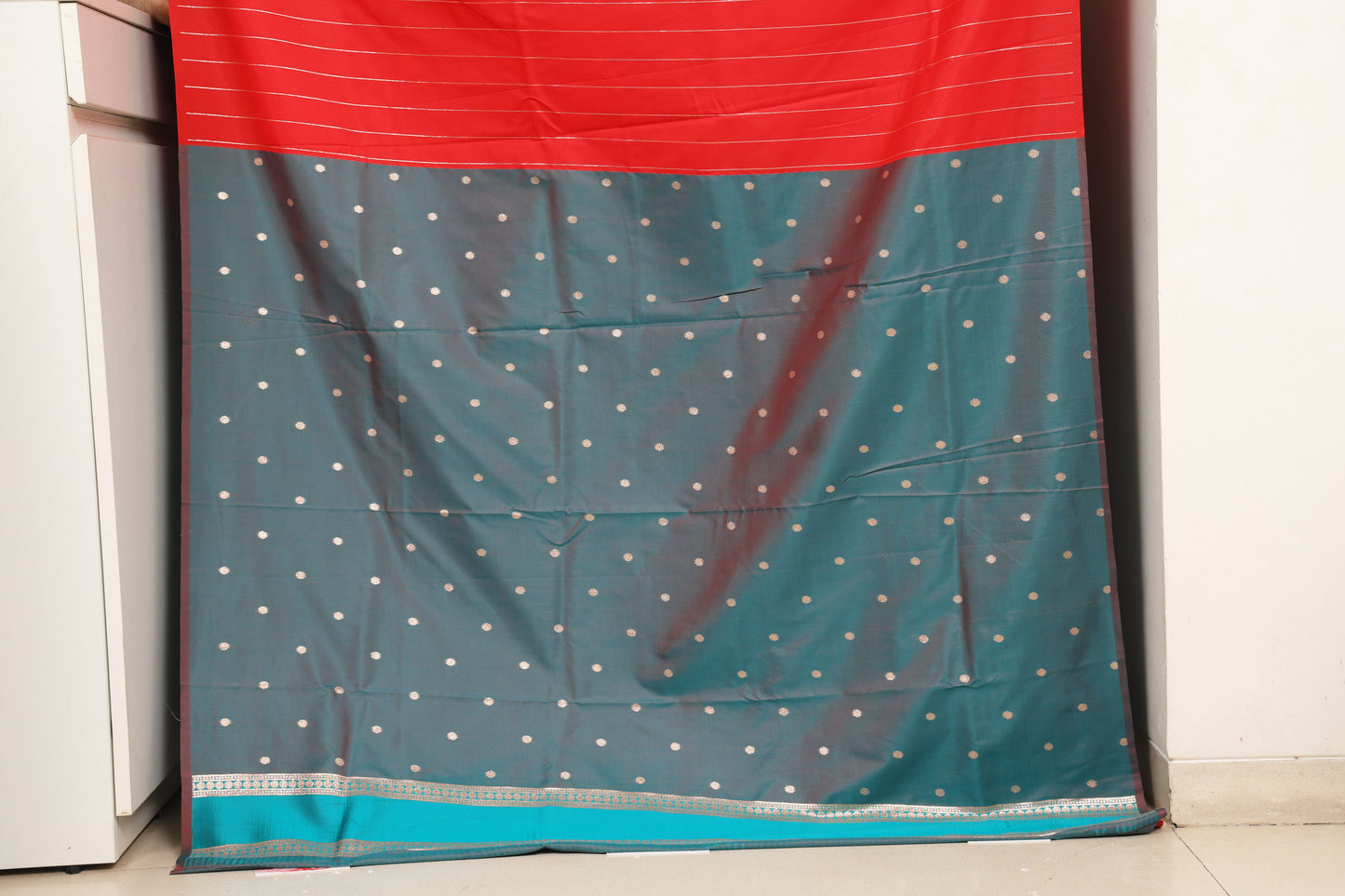 Sindoor Red & Turquoise Blue Contrast Narayanpeth Saree