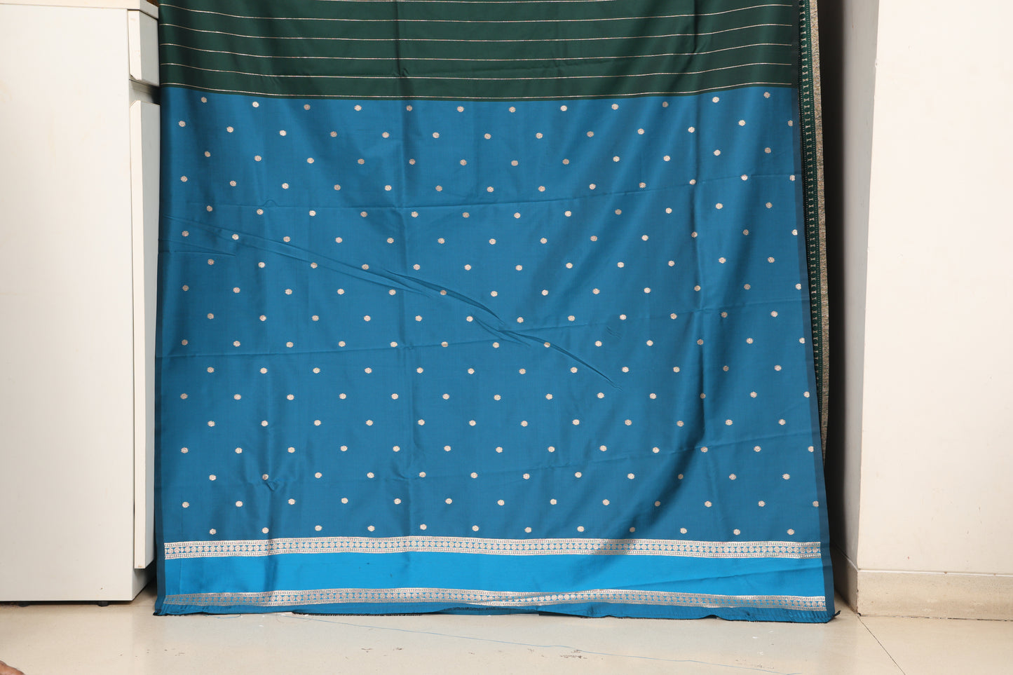 Bottle Green & Turquoise Blue Contrast Narayanpeth Saree