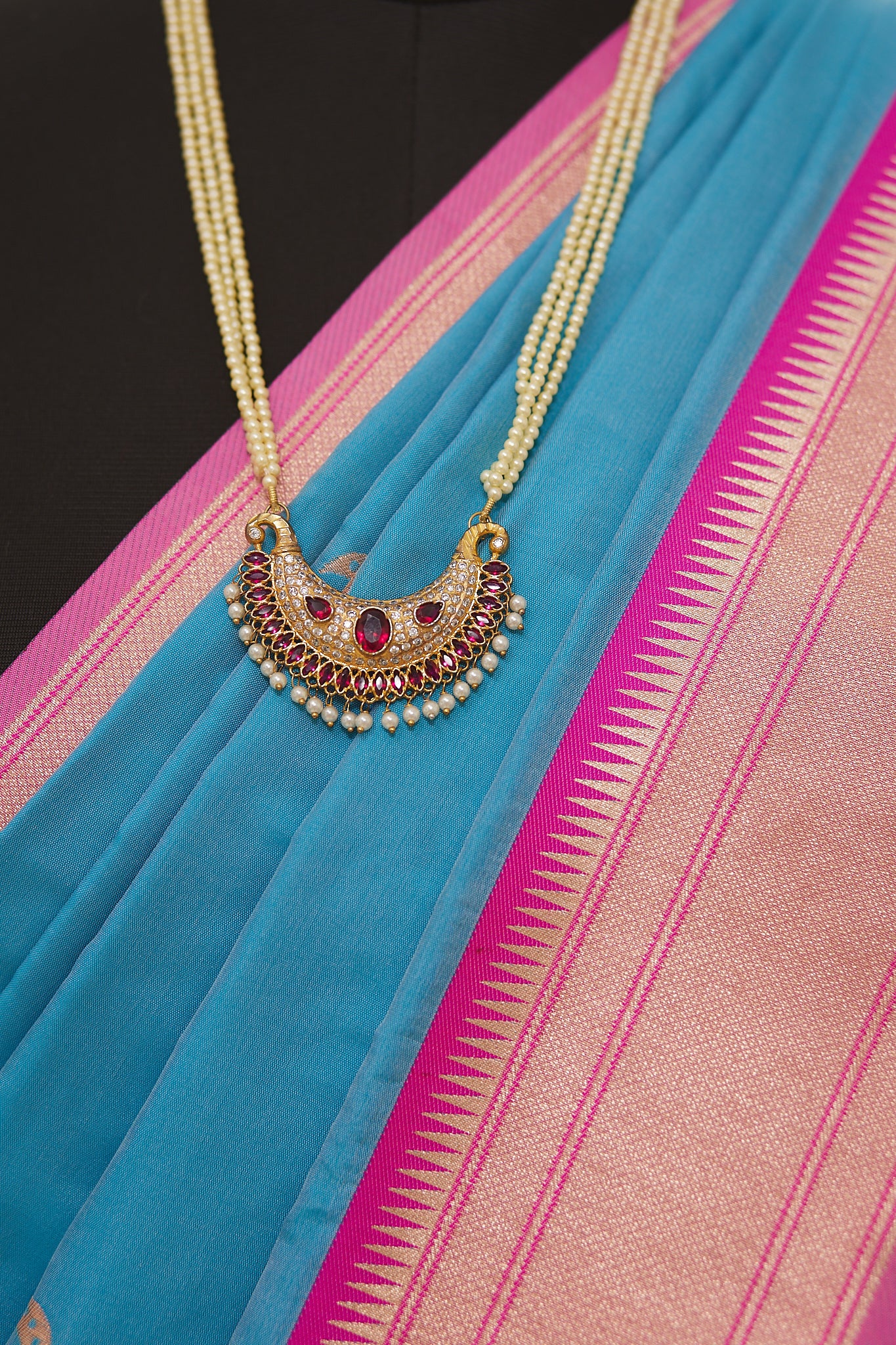 Sky Blue Chandrakor Butti Paithani