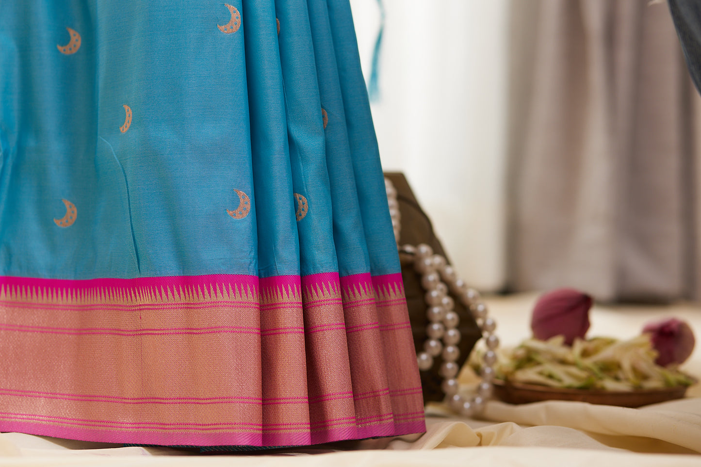 Sky Blue Chandrakor Butti Paithani