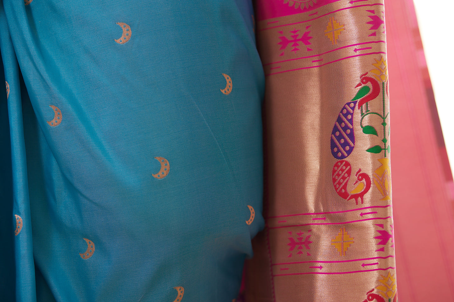 Sky Blue Chandrakor Butti Paithani