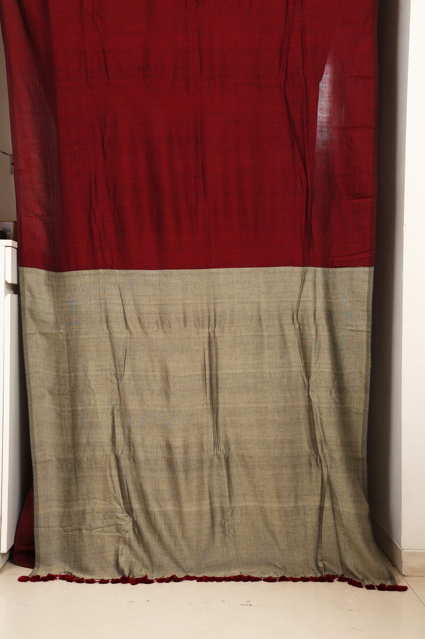 Maroon and Grey Cotton Acrylic Saree