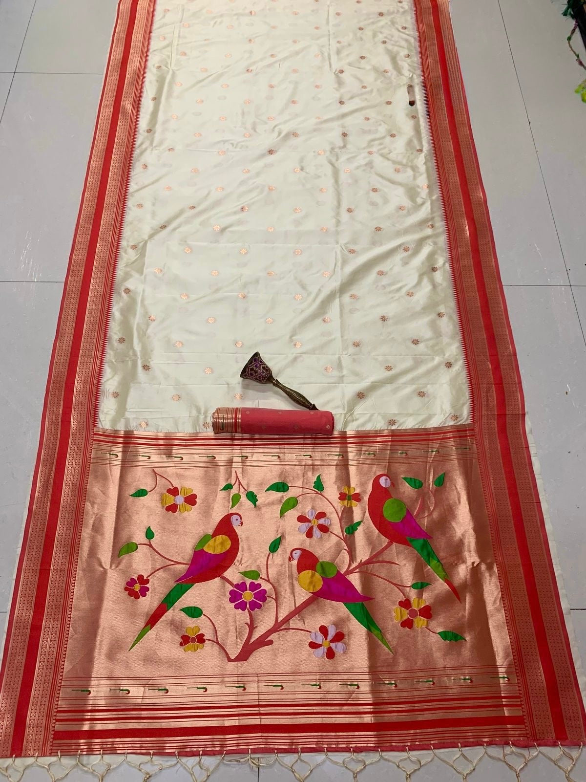 Coral Red & Ivory Cream Nauvari Kanjivaram Silk blend Paithani Saree with unstitched blouse.