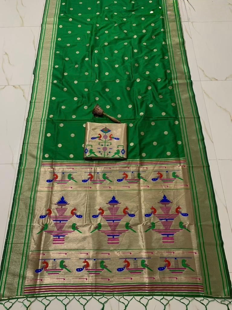 Emerald Green Nauvari Kanjivaram Silk blend Paithani Saree with unstitched blouse