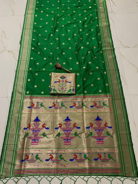 Emerald Green Nauvari Kanjivaram Silk blend Paithani Saree with unstitched blouse