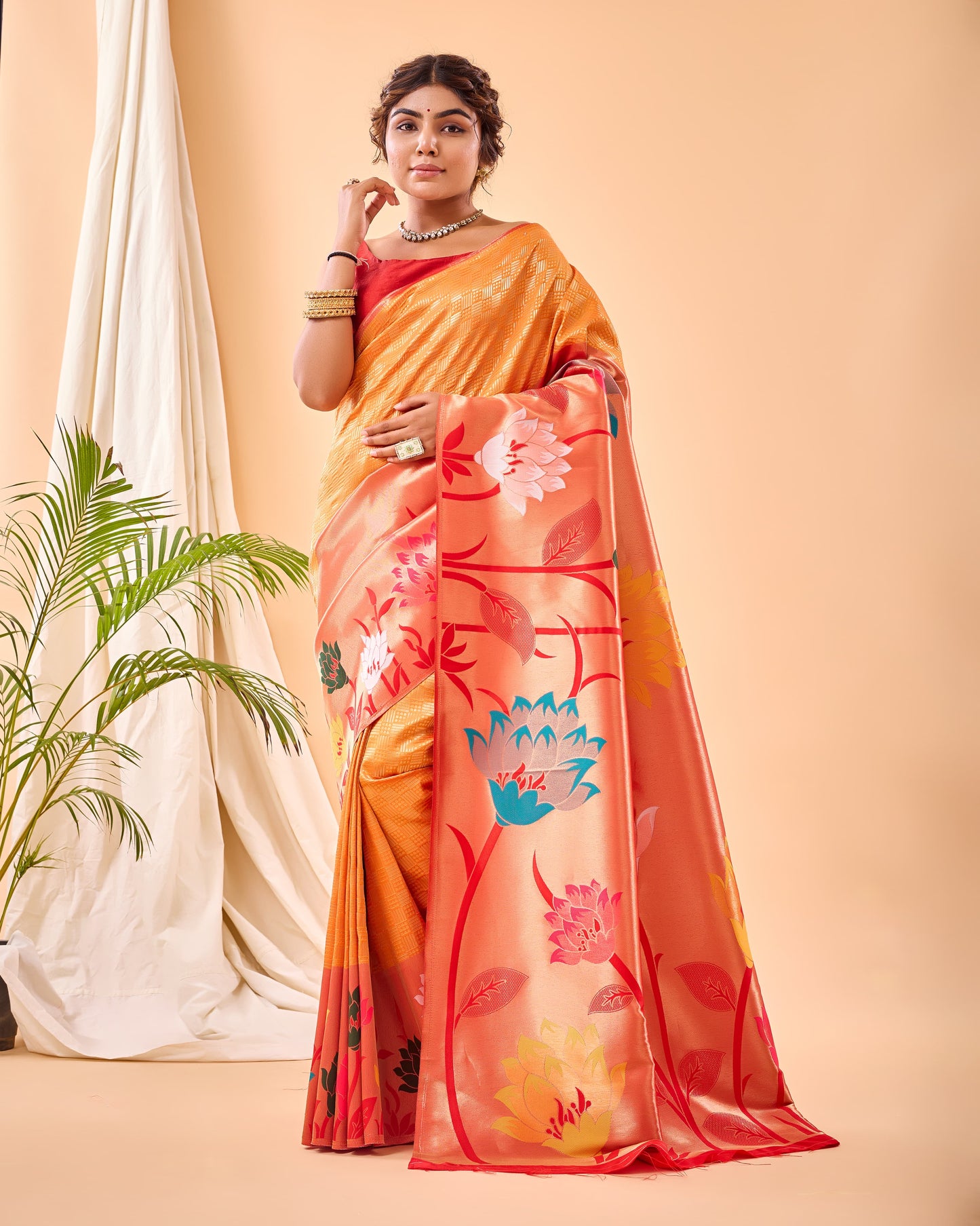 Kesari Gold Phool Baag Tissue Paithani