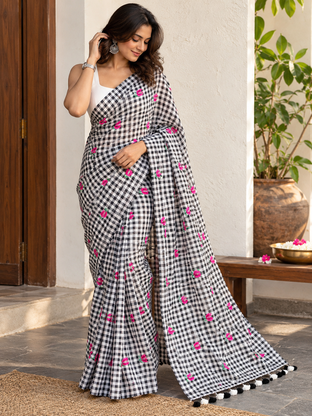 Black & White Rose Check Mulmul Saree