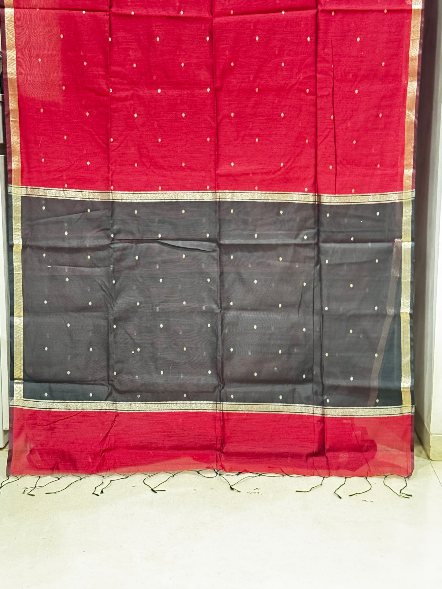 Maroon & Black Contrast Maheshwari Saree