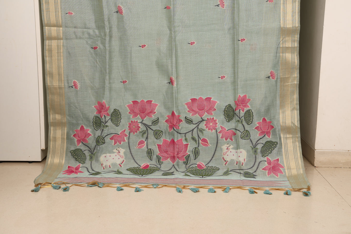 Pastel Mint Green Tissue Linen Paithani