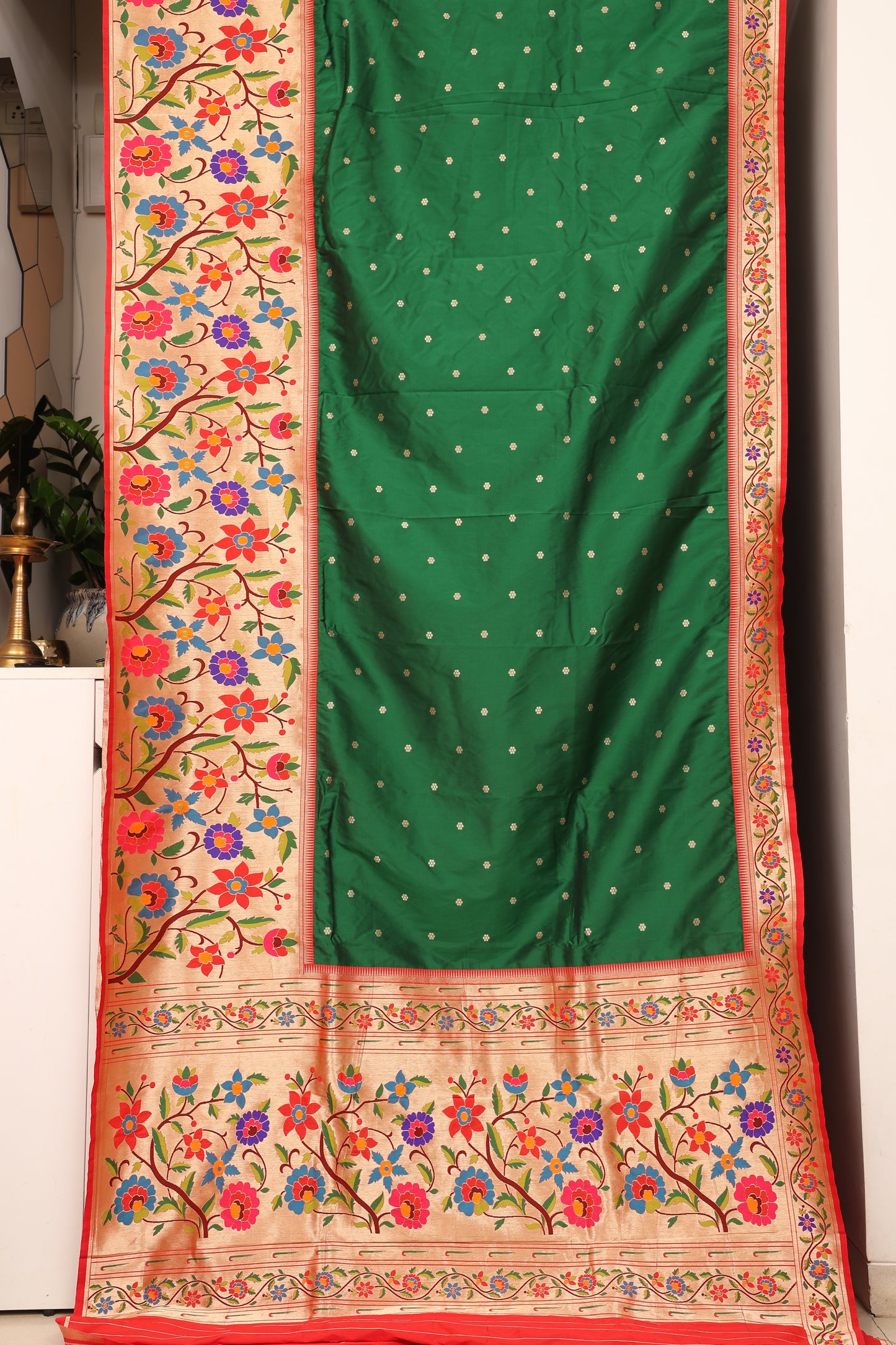 Emerald Green Skirt Border Premium Paithani