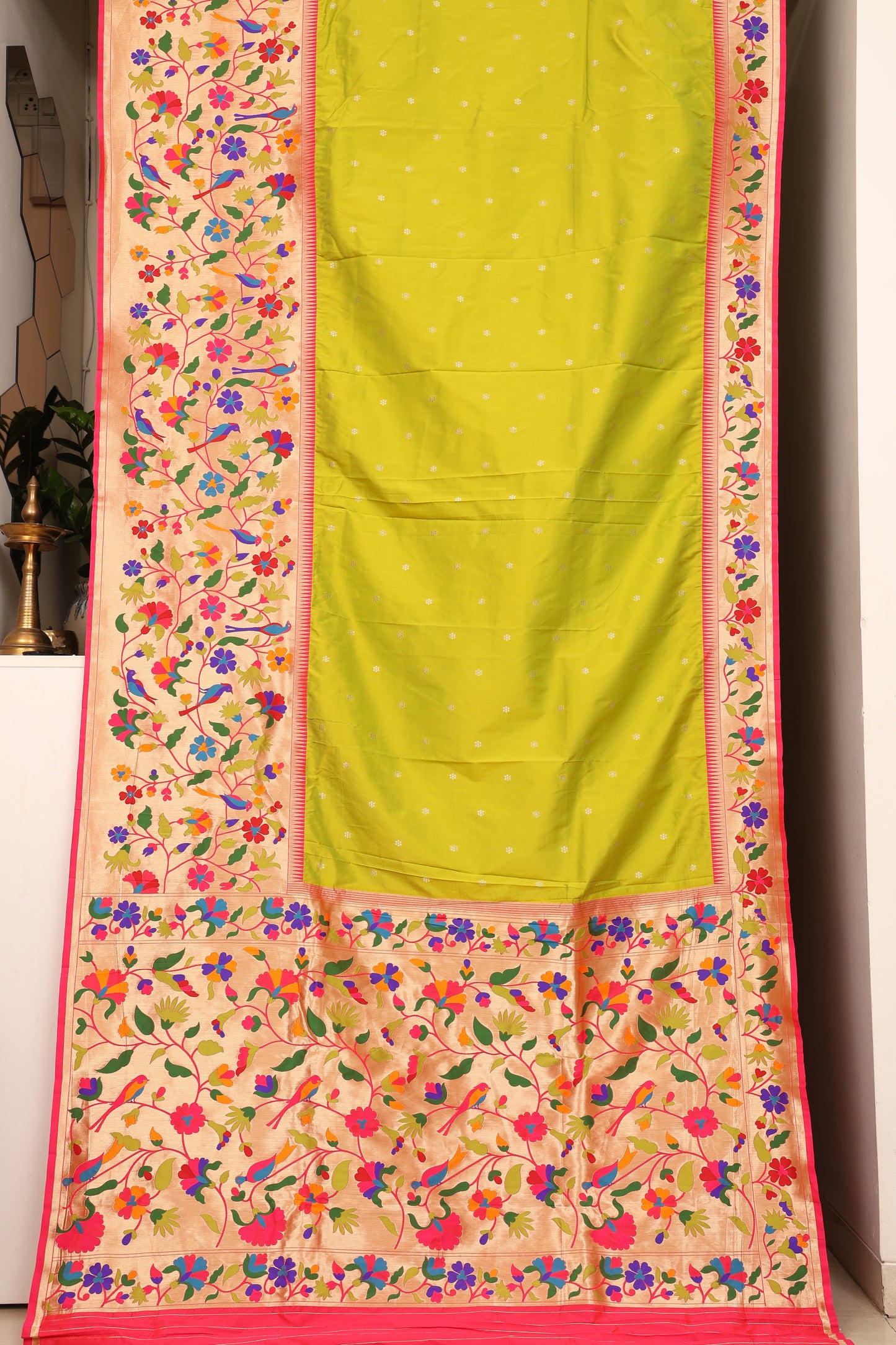 Parrot Green Skirt Border Premium Paithani