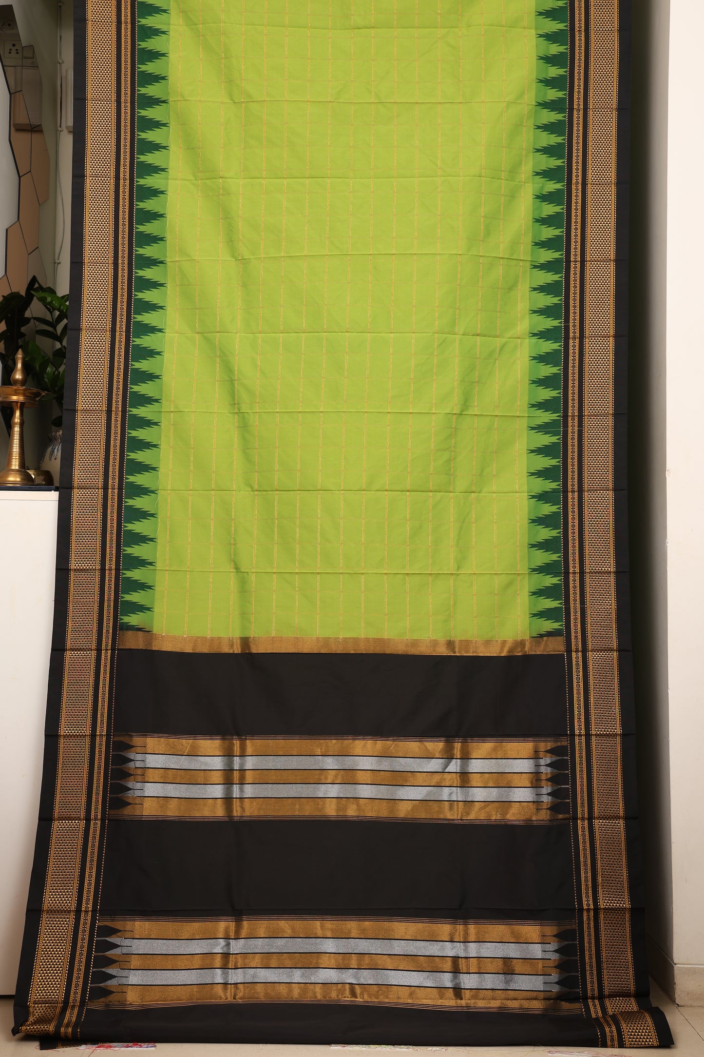 Parrot Green Ilkal Paithani