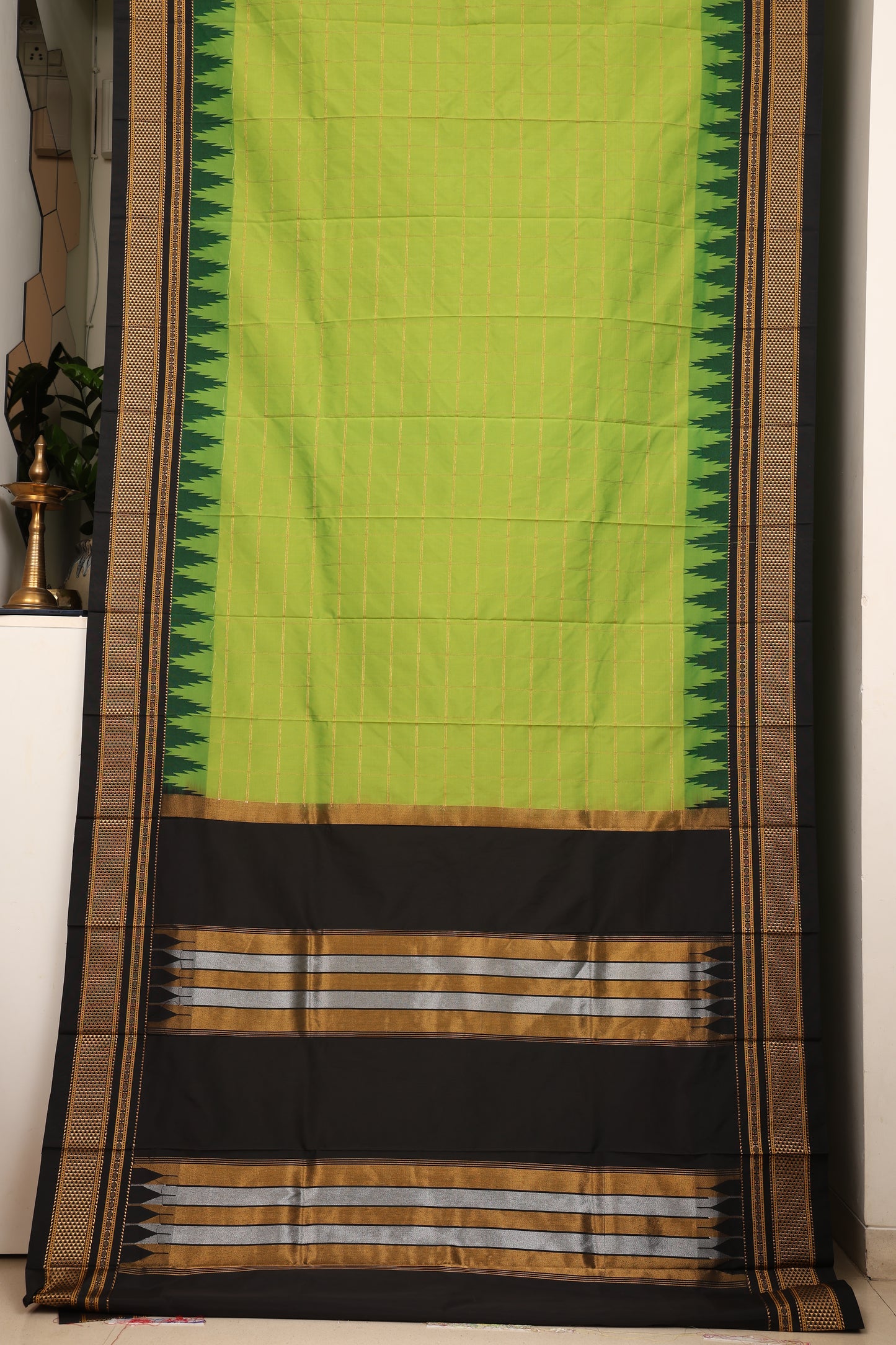 Parrot Green Ilkal Paithani