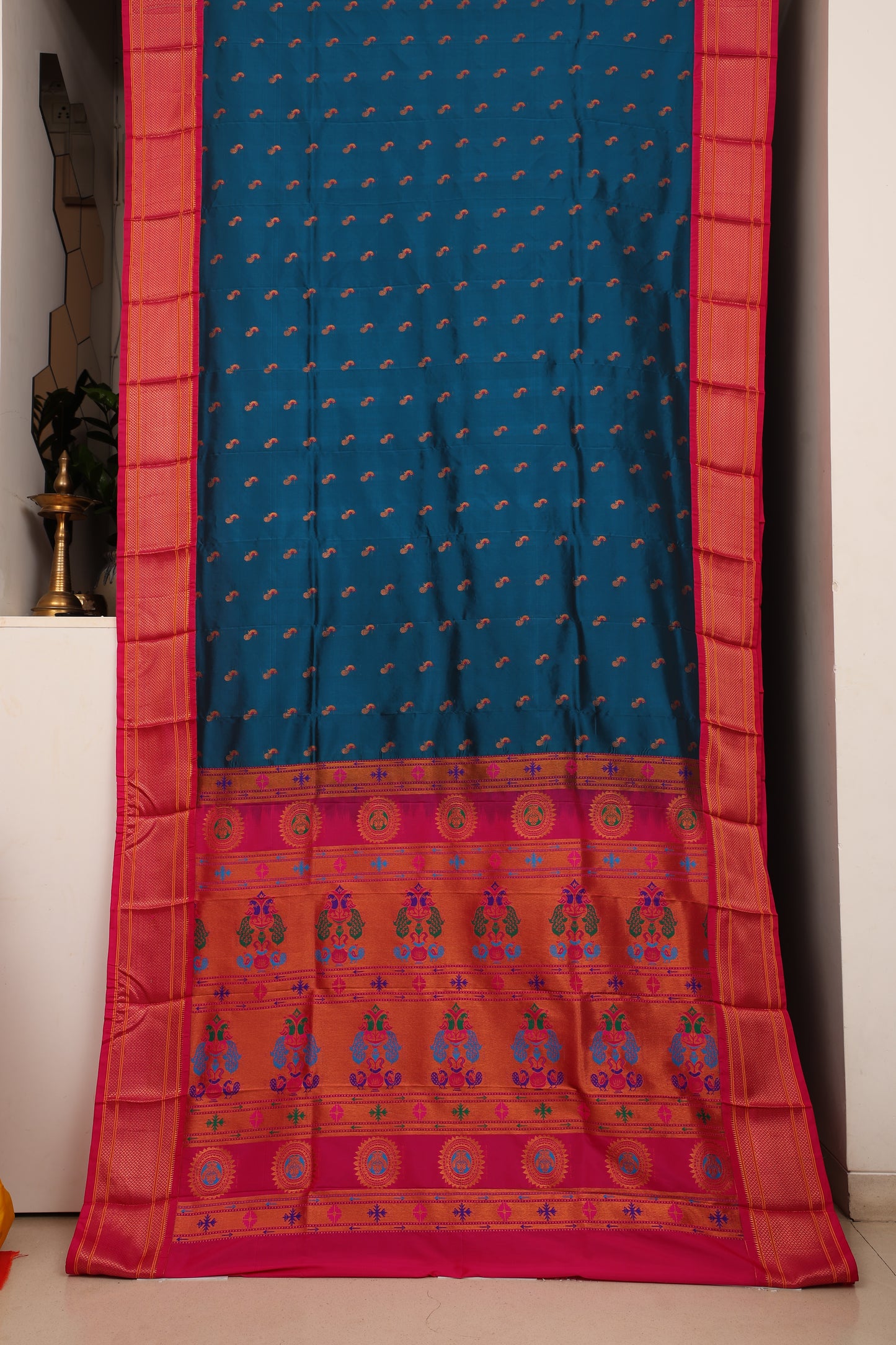 Deep Teal Kalanji Contrast Border Paithani