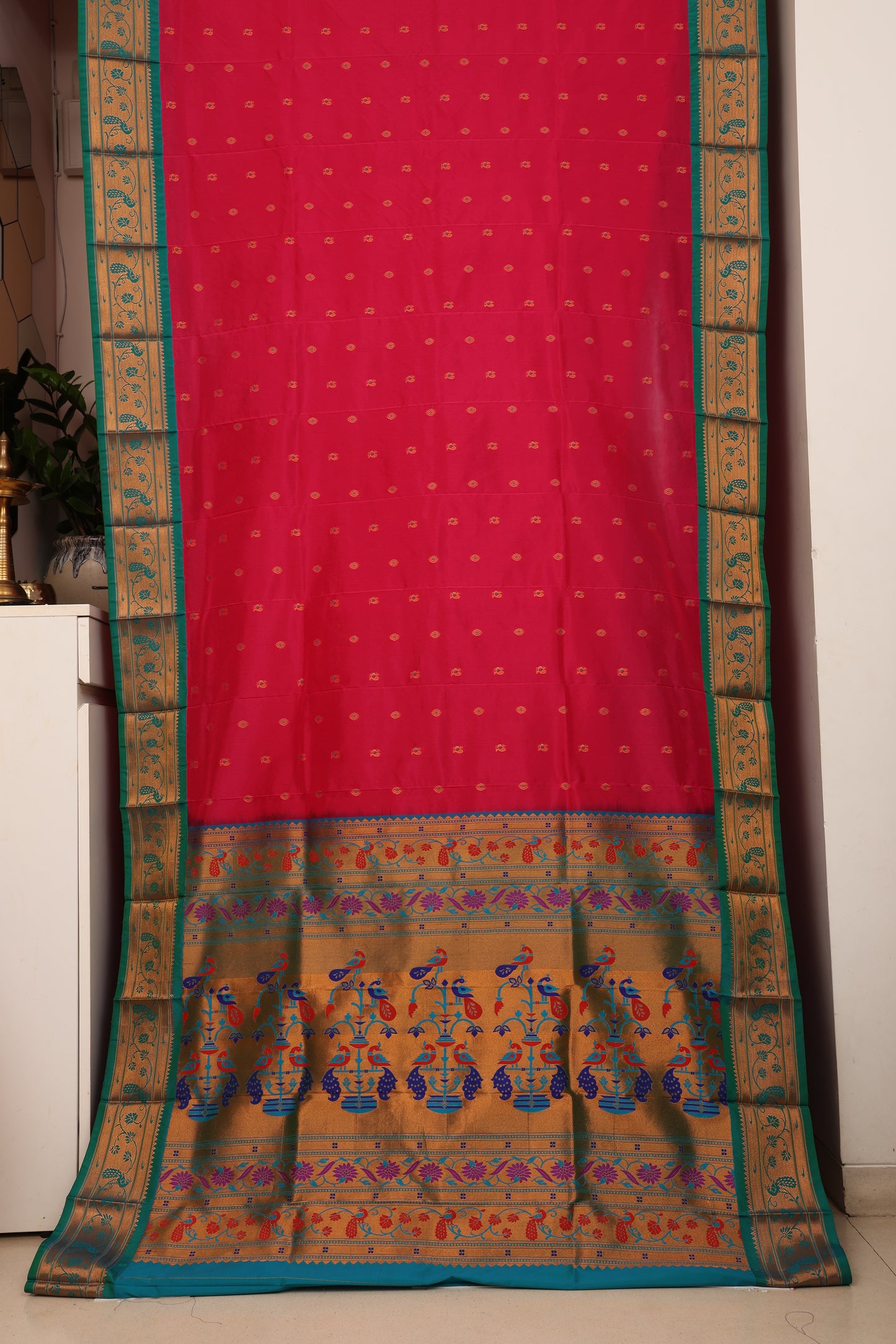 Rani Pink Kalanji Contrast Border Paithani