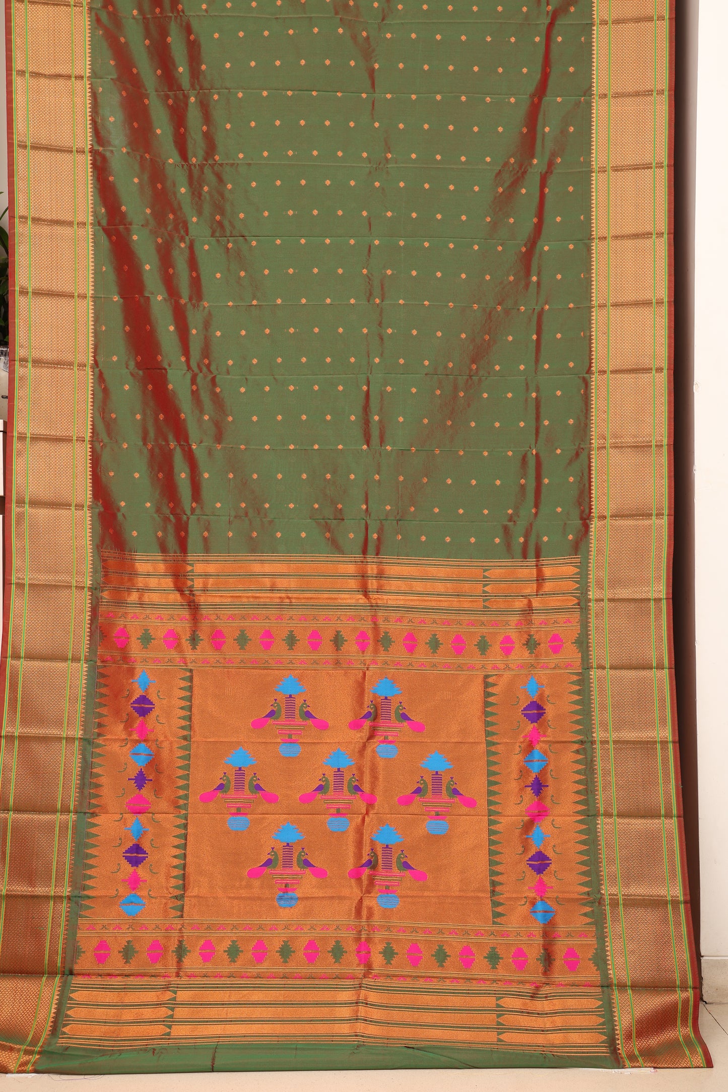 Mehendi  Kalanji Paithani
