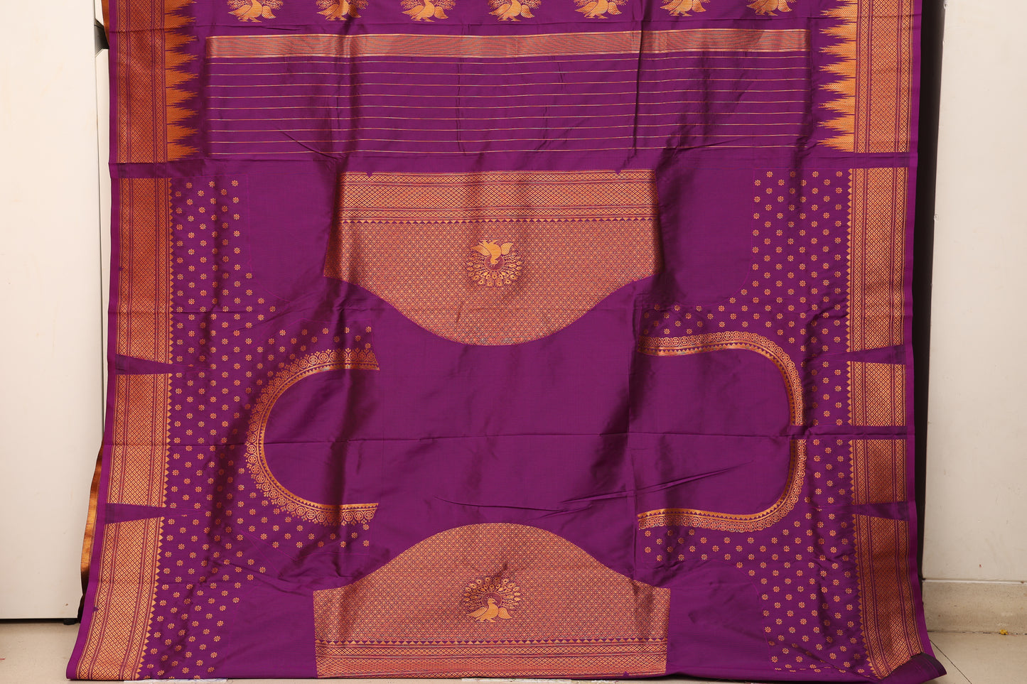 Royal Violet Temple Border Paithani
