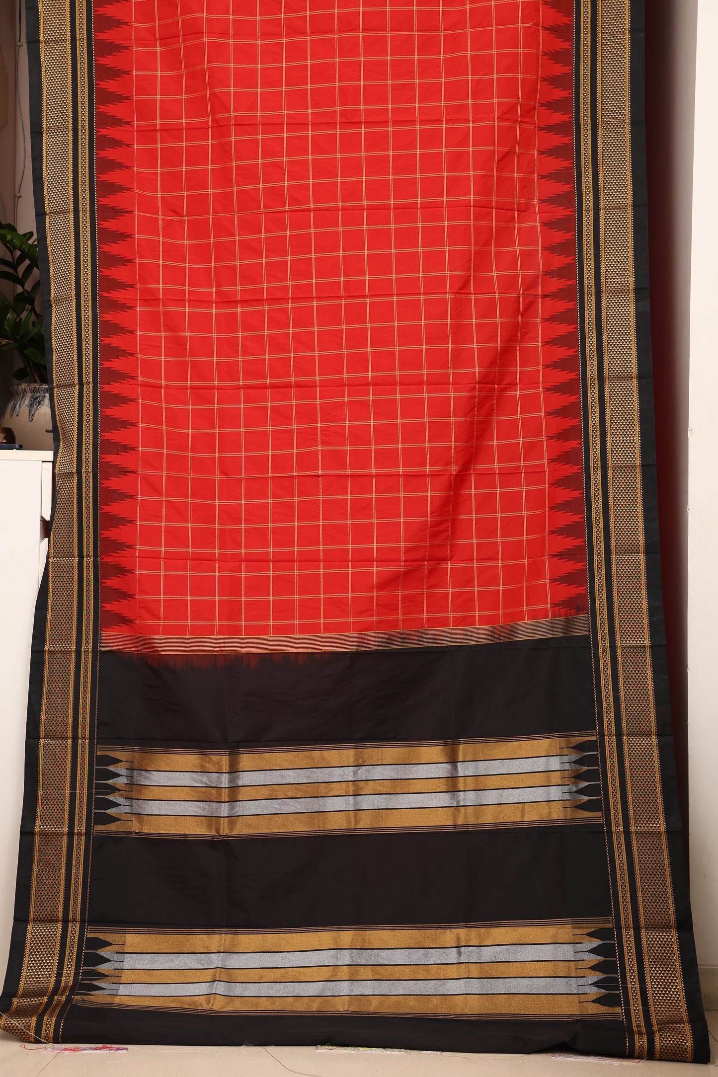 Crimson Red Ilkal Paithani