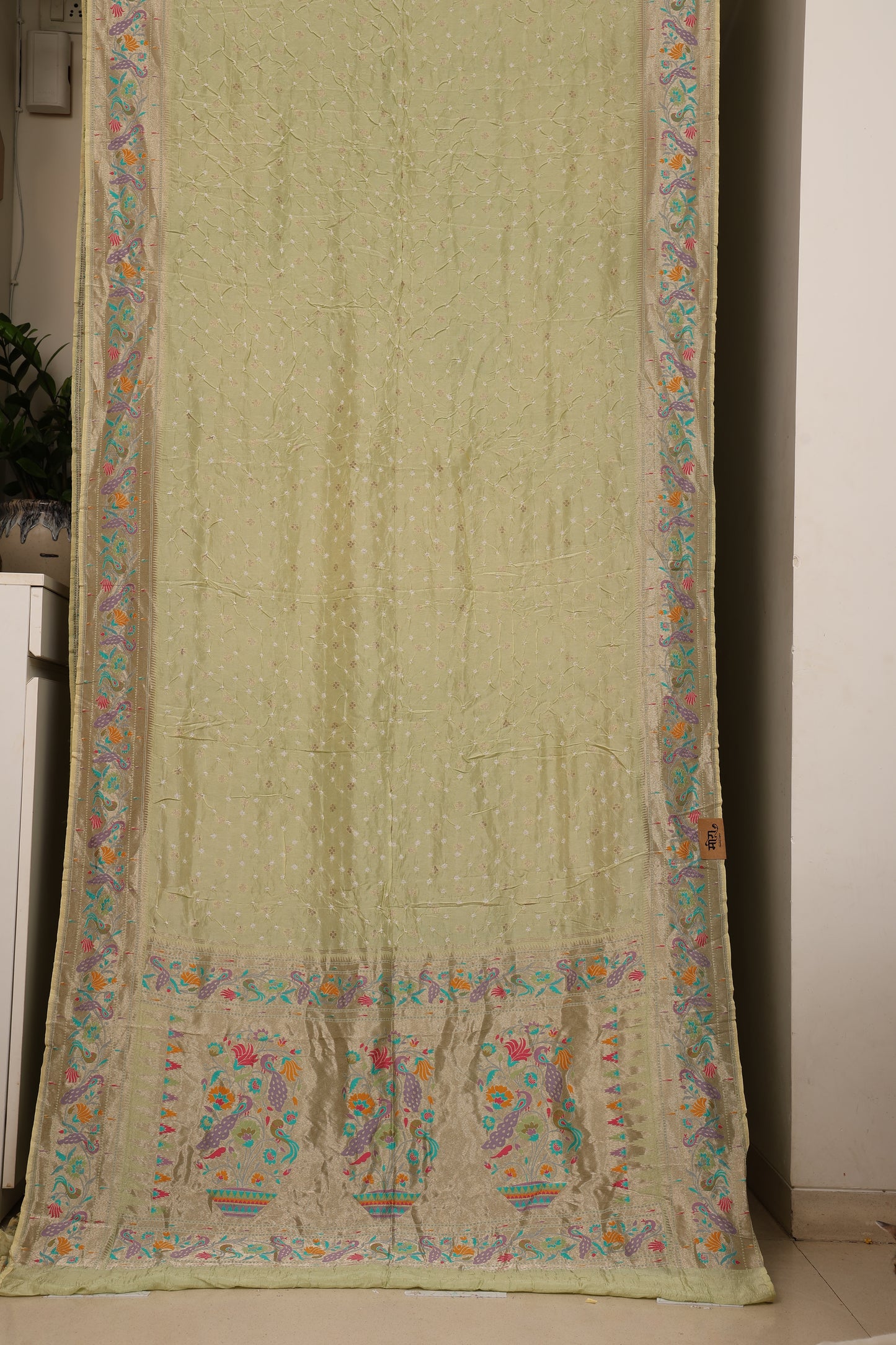 Pastel Pista  Bandhej Paithani