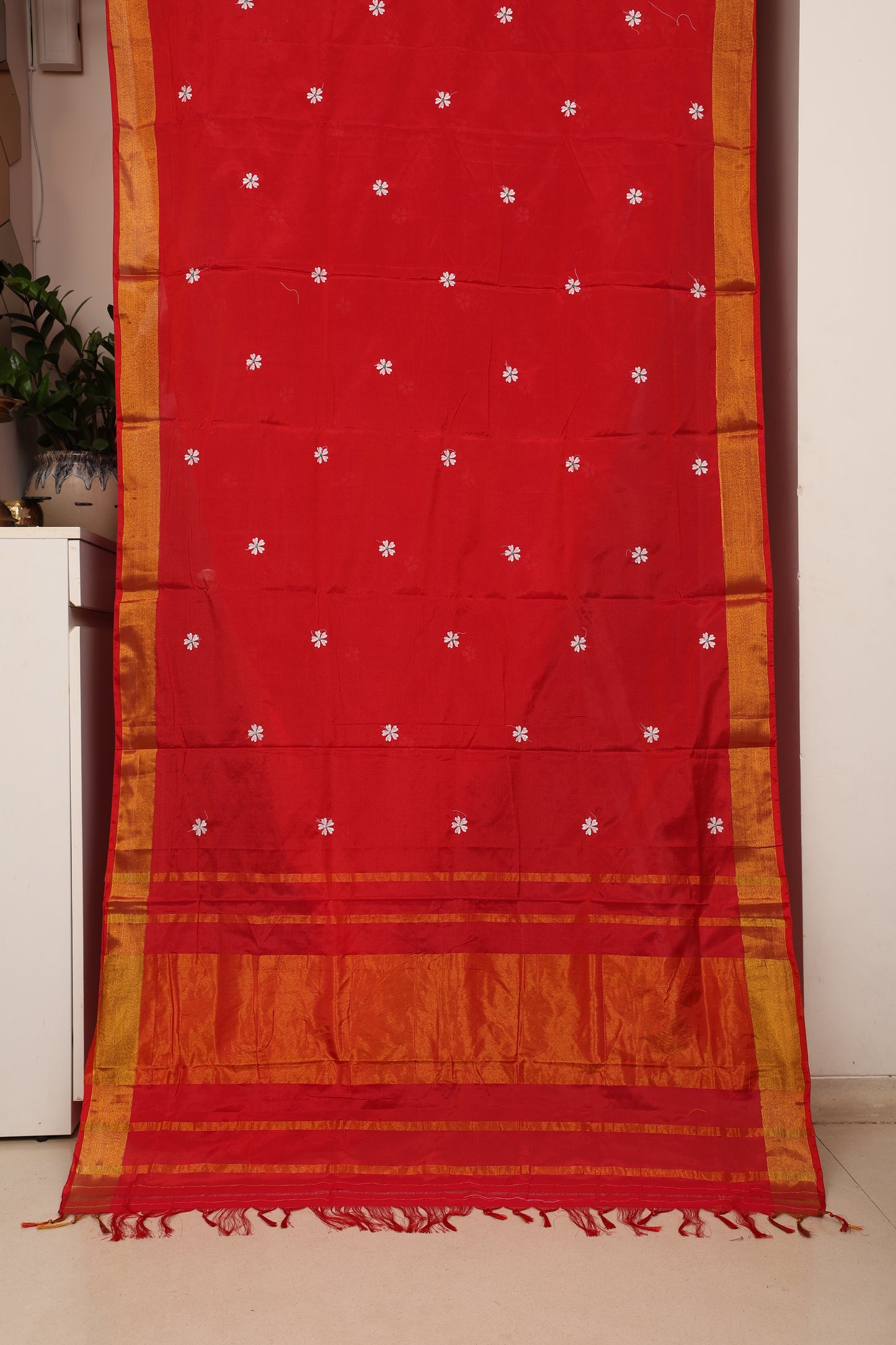 Sindoor Red Kalanjali Floral Butti