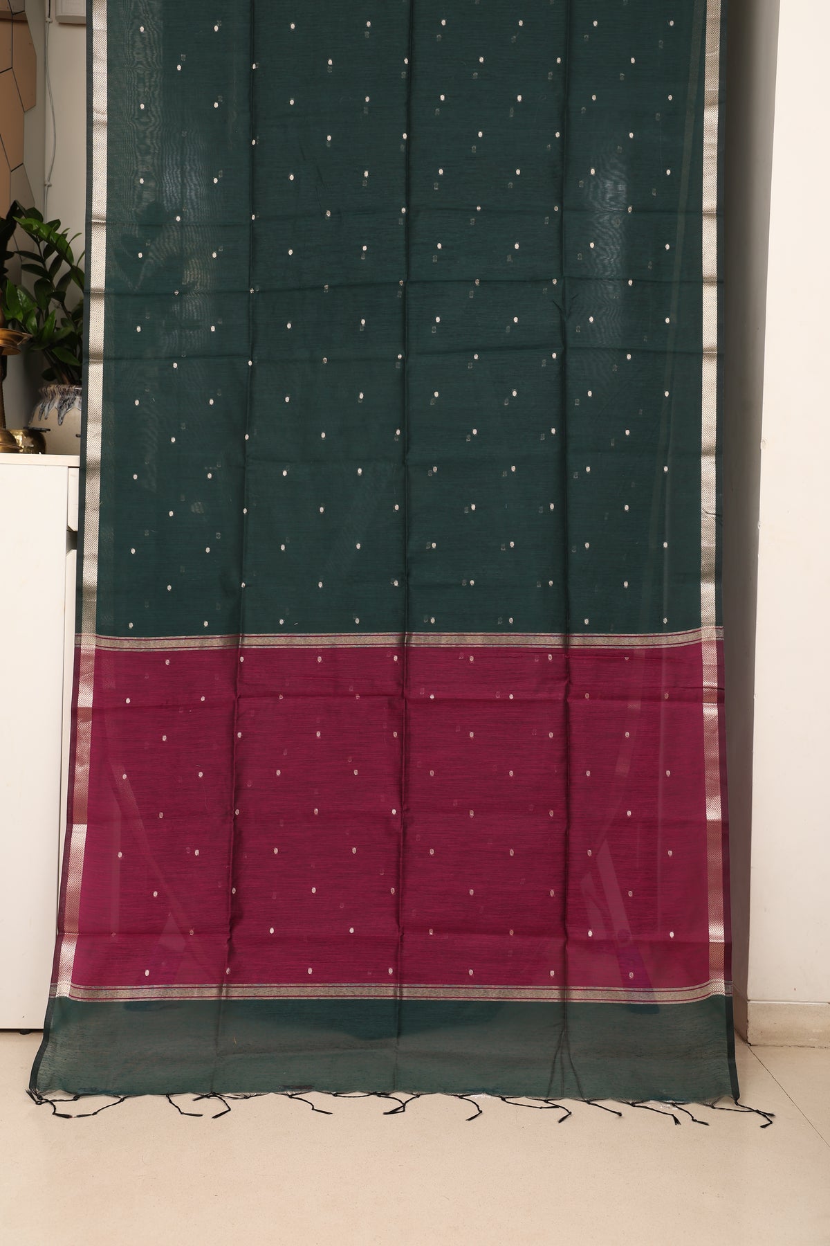 Bottle Green Magenta  Contrast Maheshwari Saree