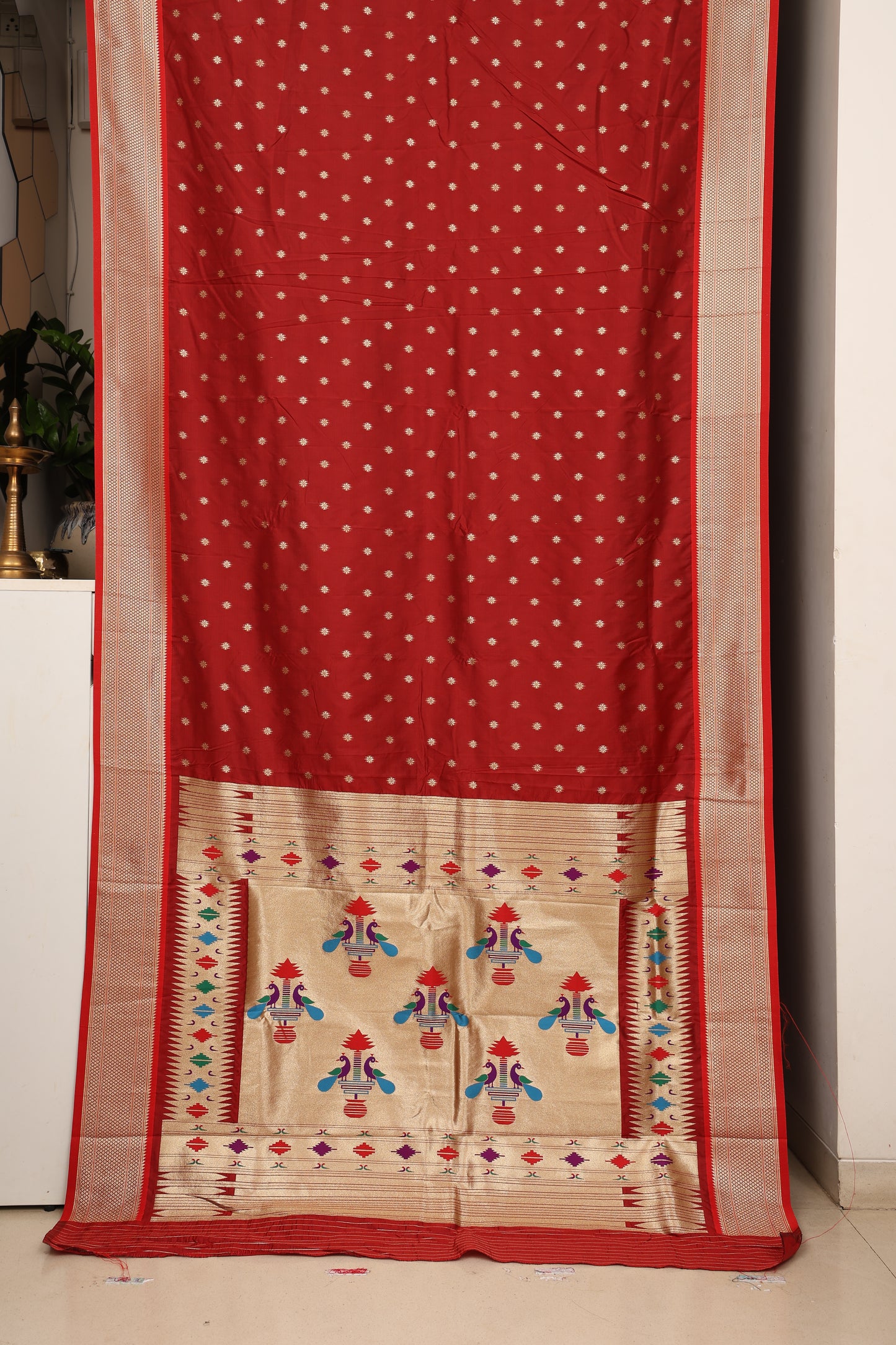 Deep Maroon Maharani Paithani