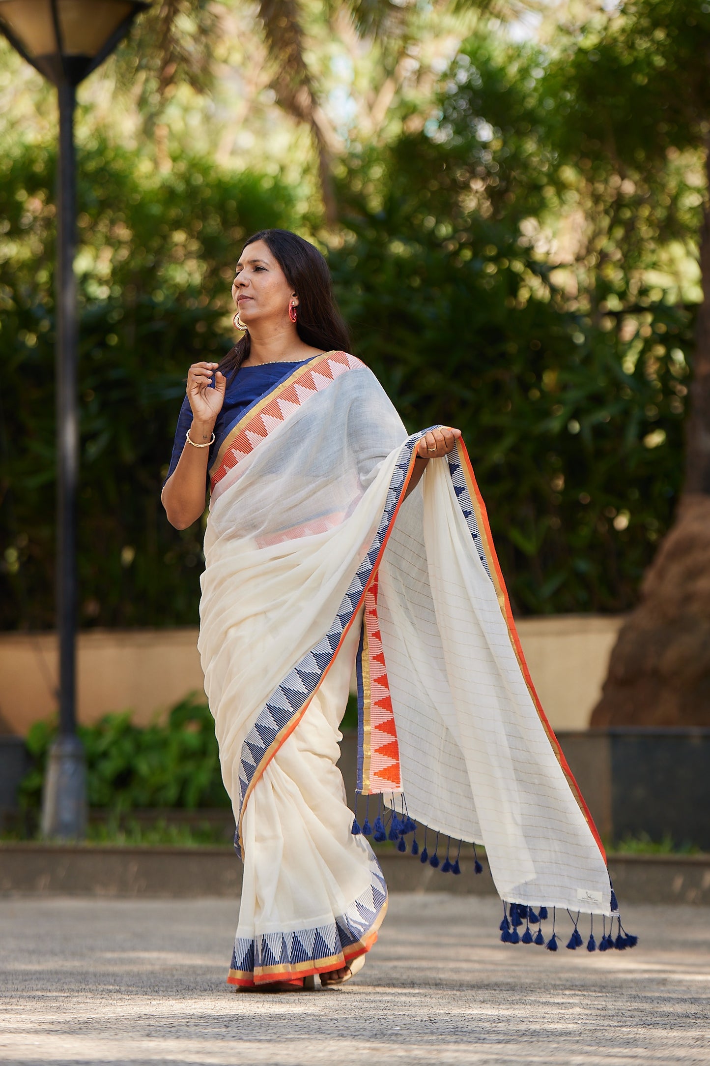 Mauve Cotton Zari Floral Motifs Saree with Tassels