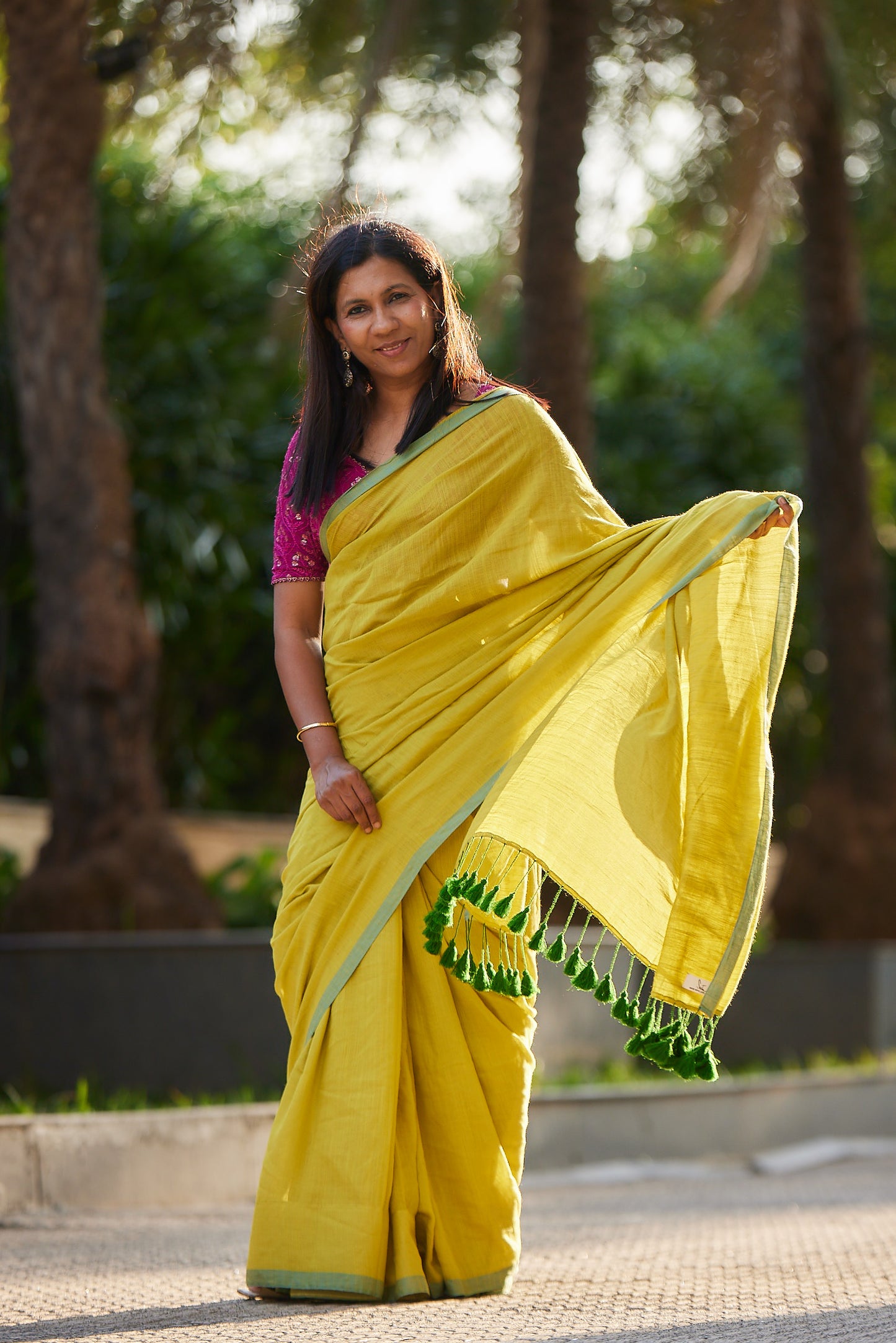 Regent Honey Eater Viscose Mul Cotton Saree with Tassels