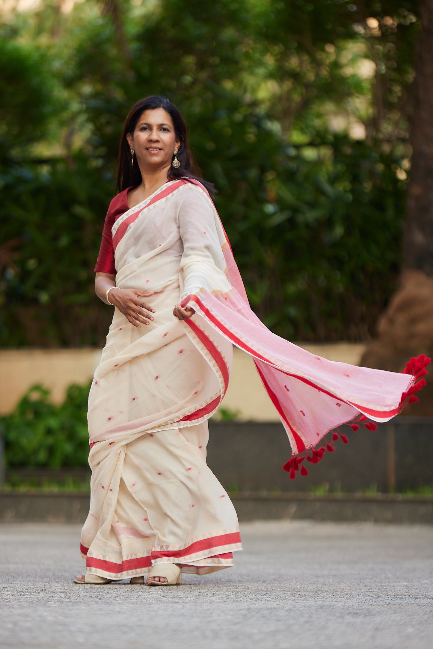 Off white Mulmul Cotton Saree with Zari and Tassels