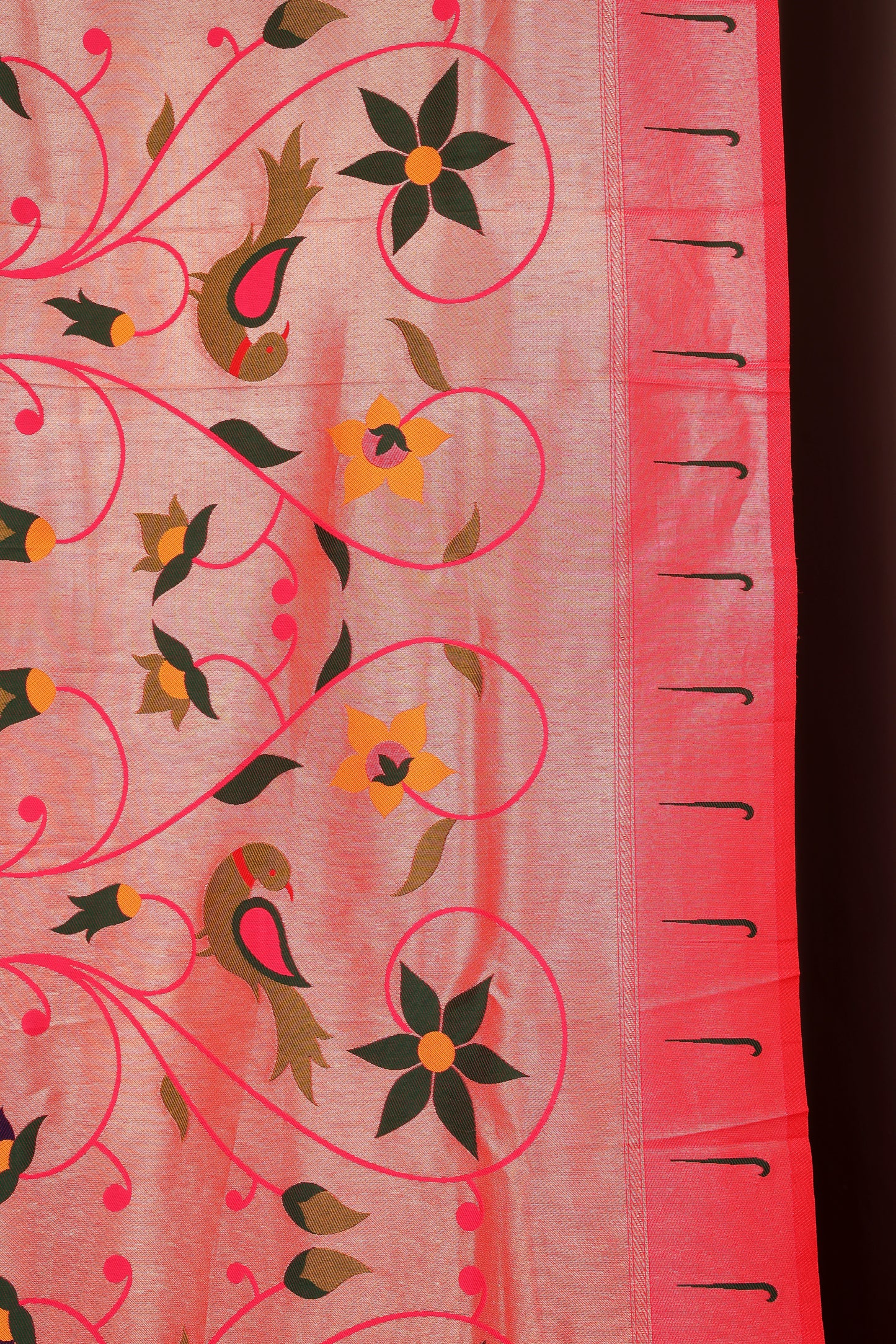 Rani Pink Mayur Valli Paithani