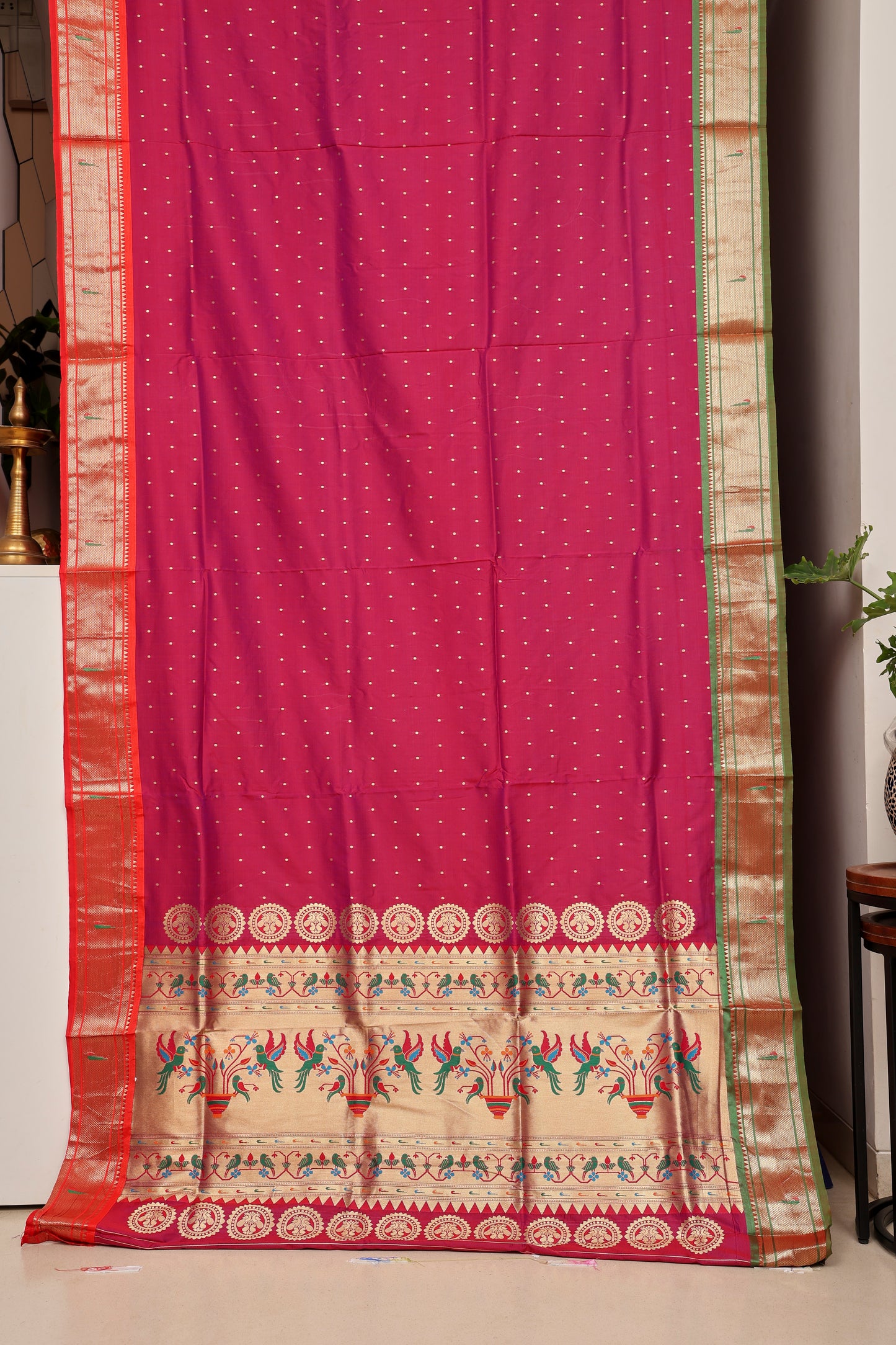 Royal Magenta Ganga Jammuna Border Paithani