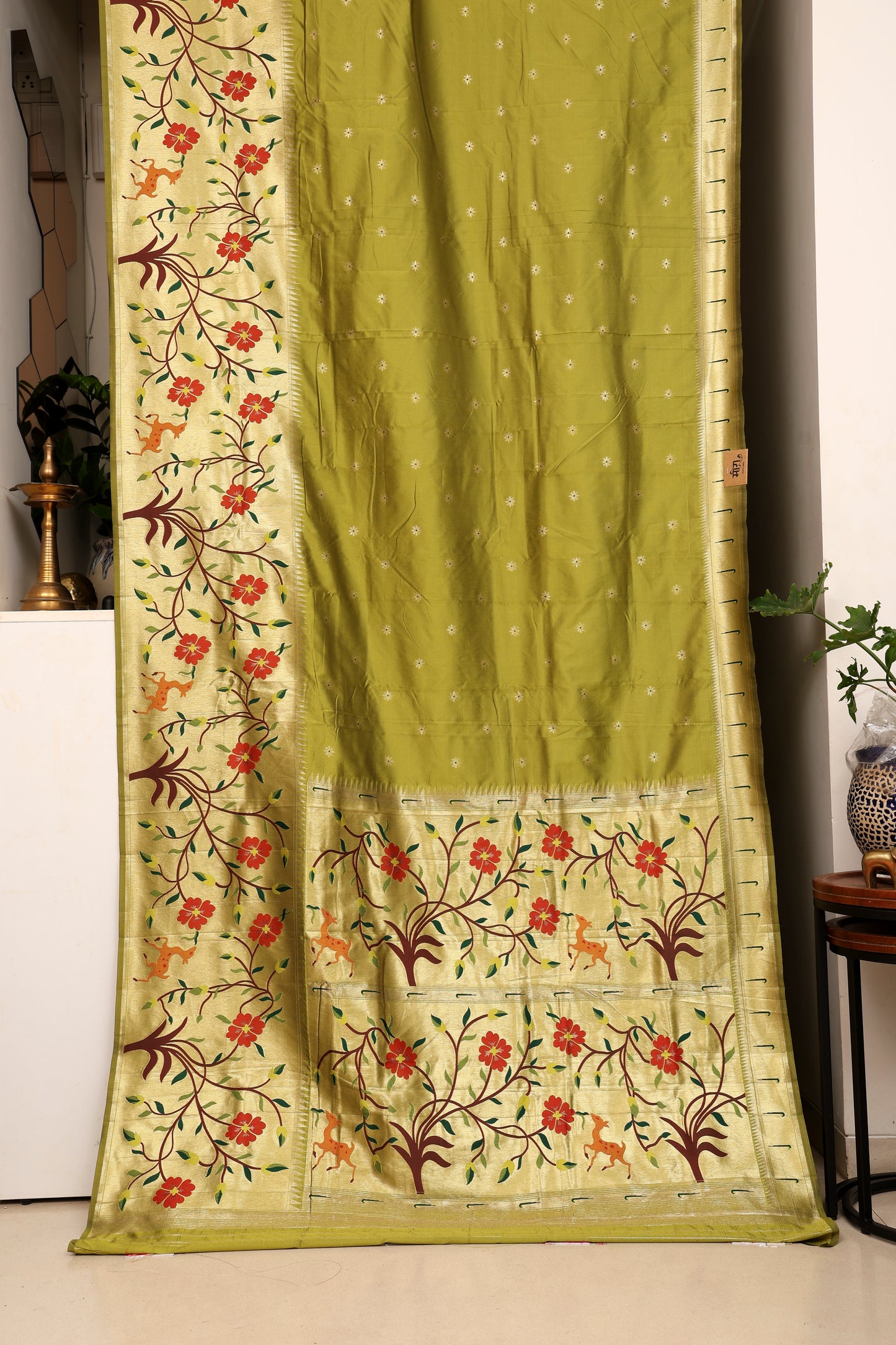 Parrot Green Floral Skirt Border Paithani