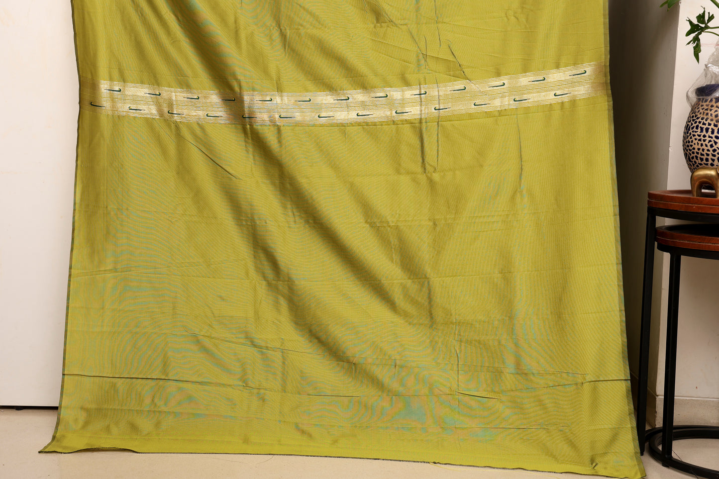 Parrot Green Floral Skirt Border Paithani