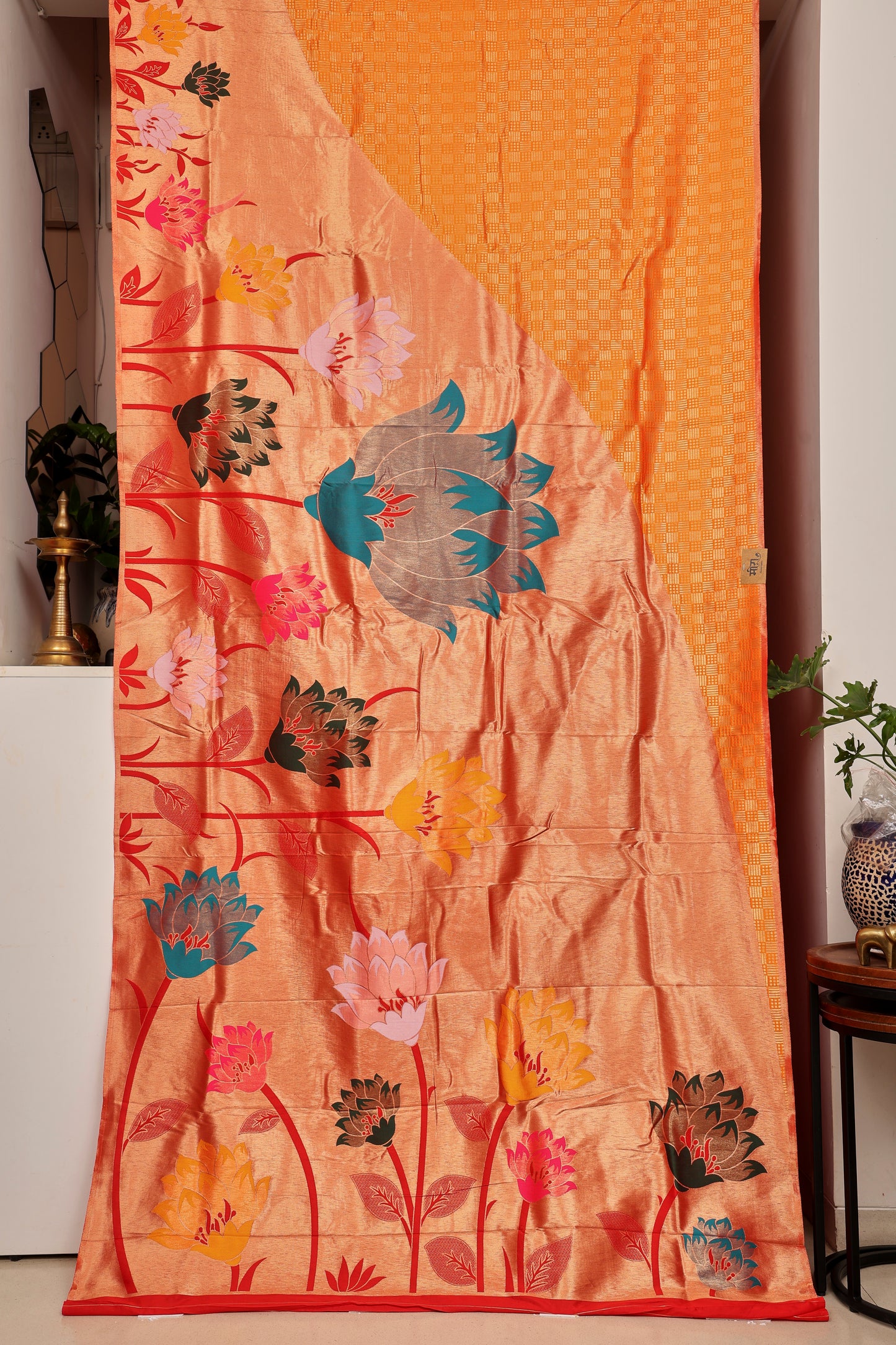 Kesari Gold Phool Baag Tissue Paithani