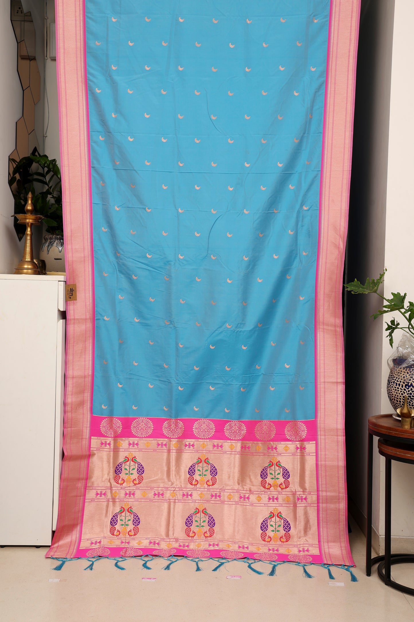 Sky Blue Chandrakor Butti Paithani