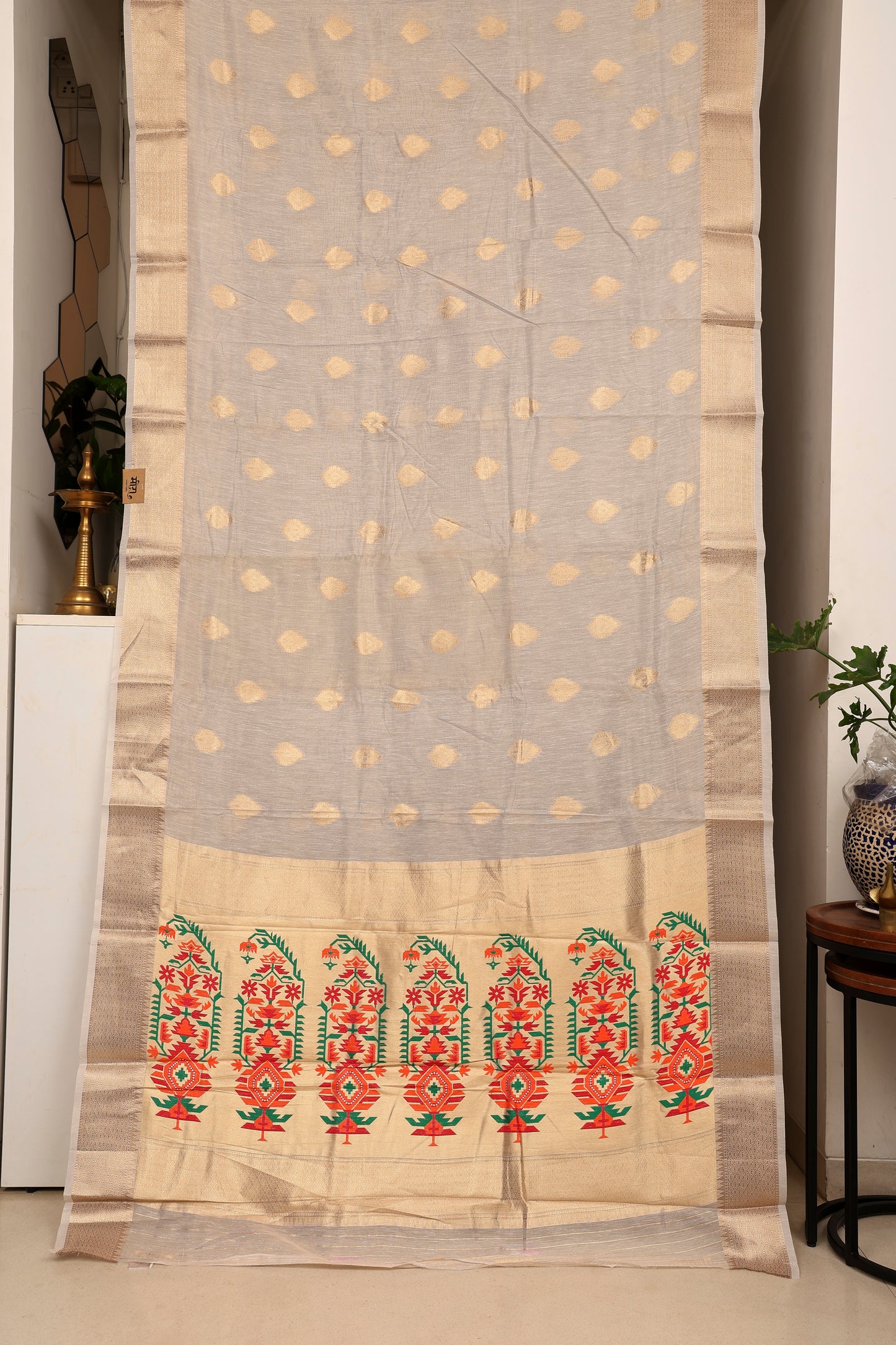 Ivory Gold Linen Tissue Blend Paithani