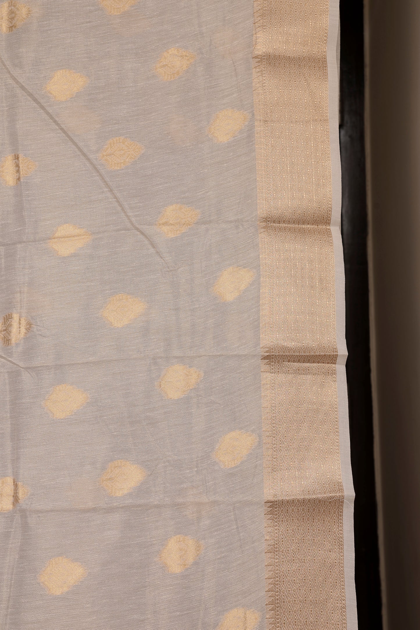Ivory Gold Linen Tissue Blend Paithani