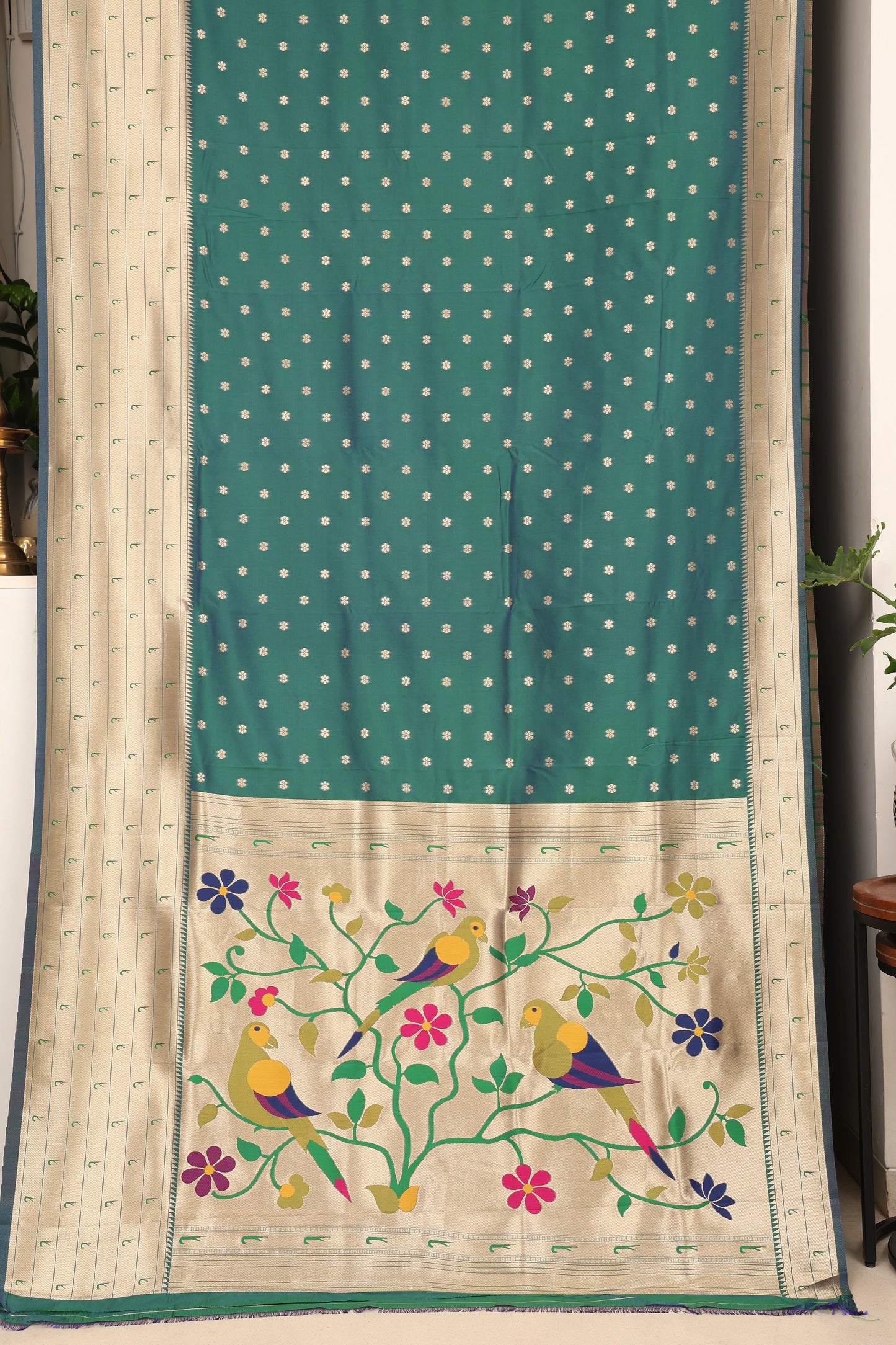 Peacock Green Seven Rows Muniya Skirt Border Paithani