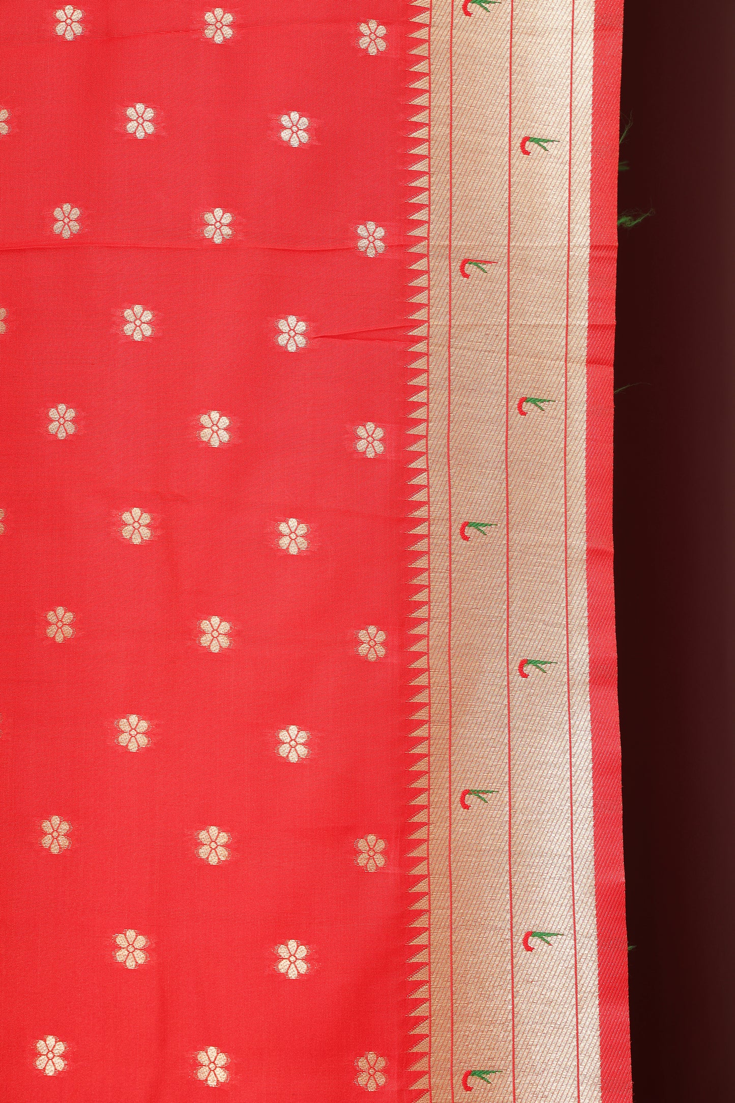 Sindoor Red Seven Rows Muniya Skirt Border Paithani