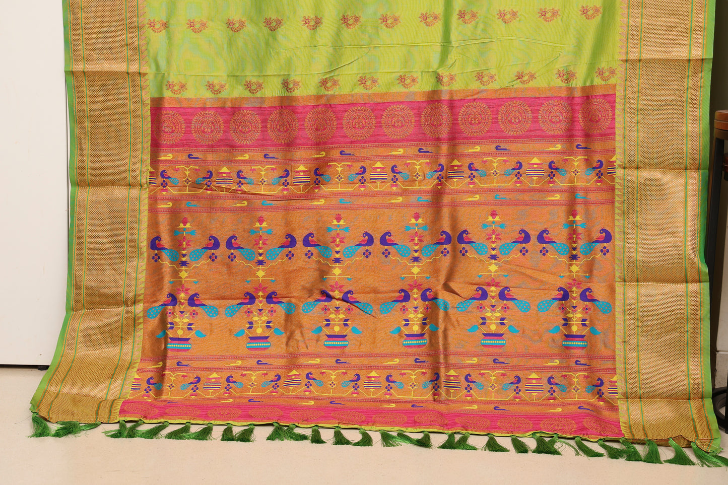 Parrot Green Nath Butti Paithani