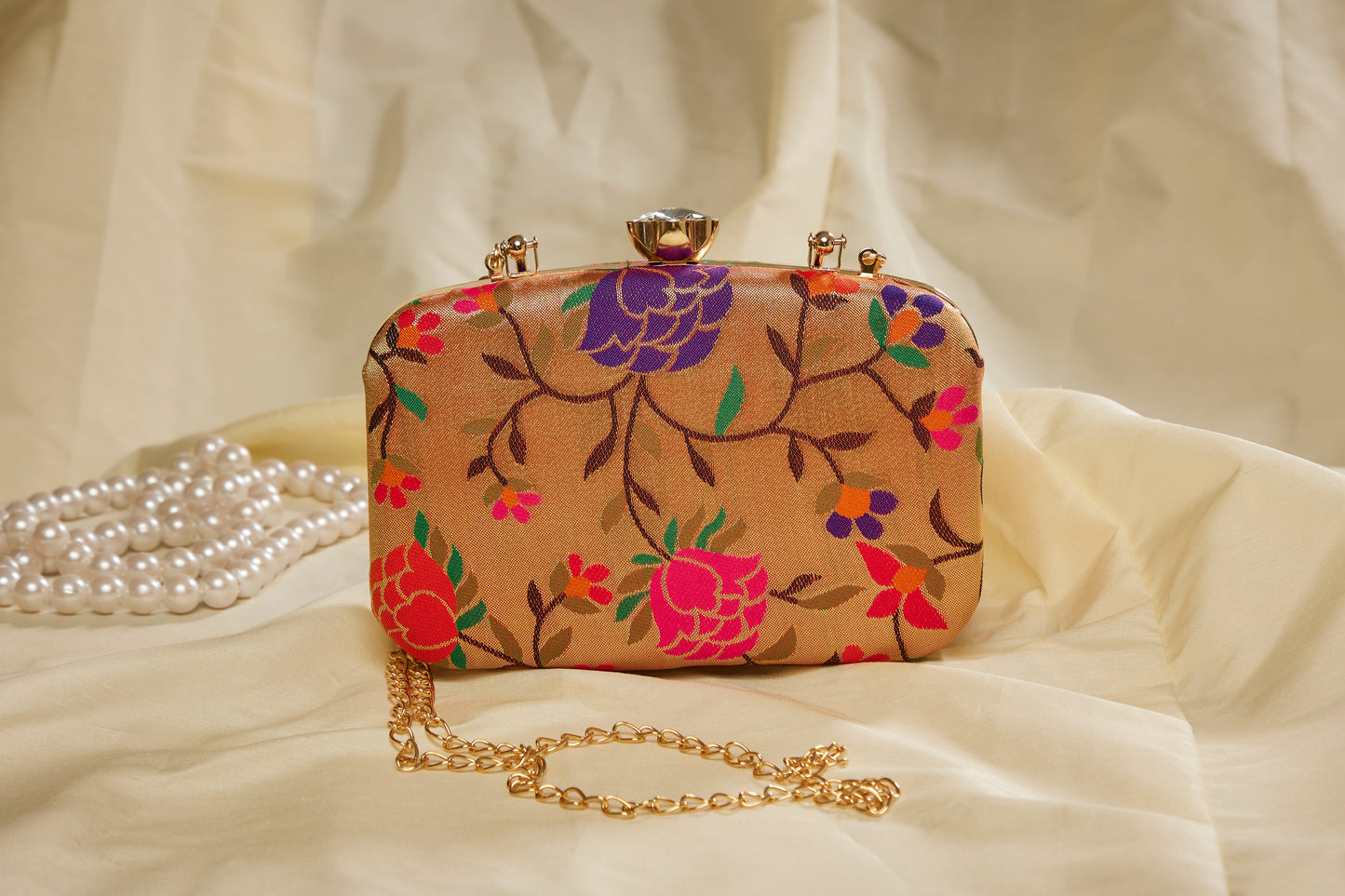 Paithani All Over Design Frame Clutch -01