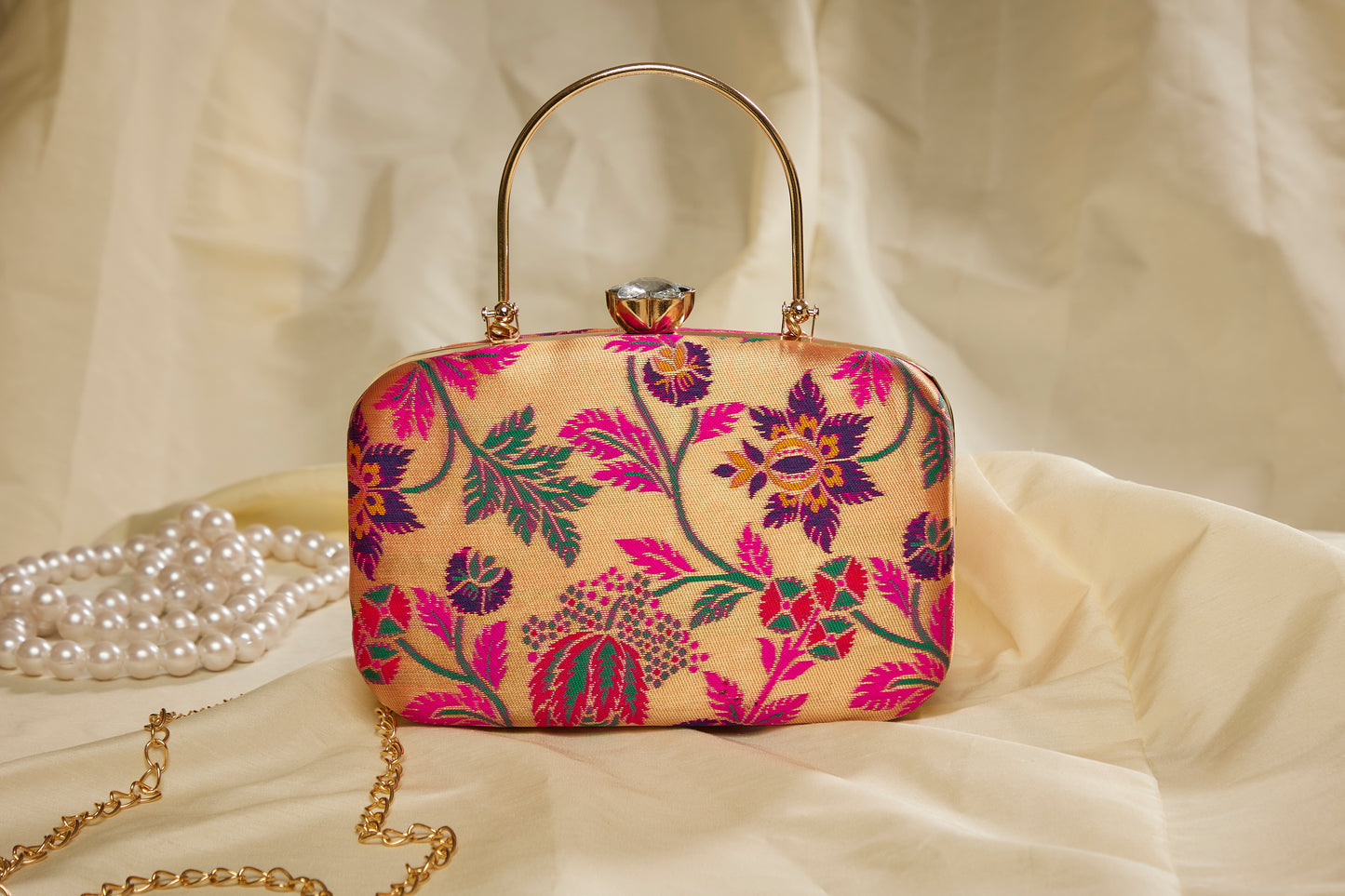 Paithani All Over Design Frame Clutch -03