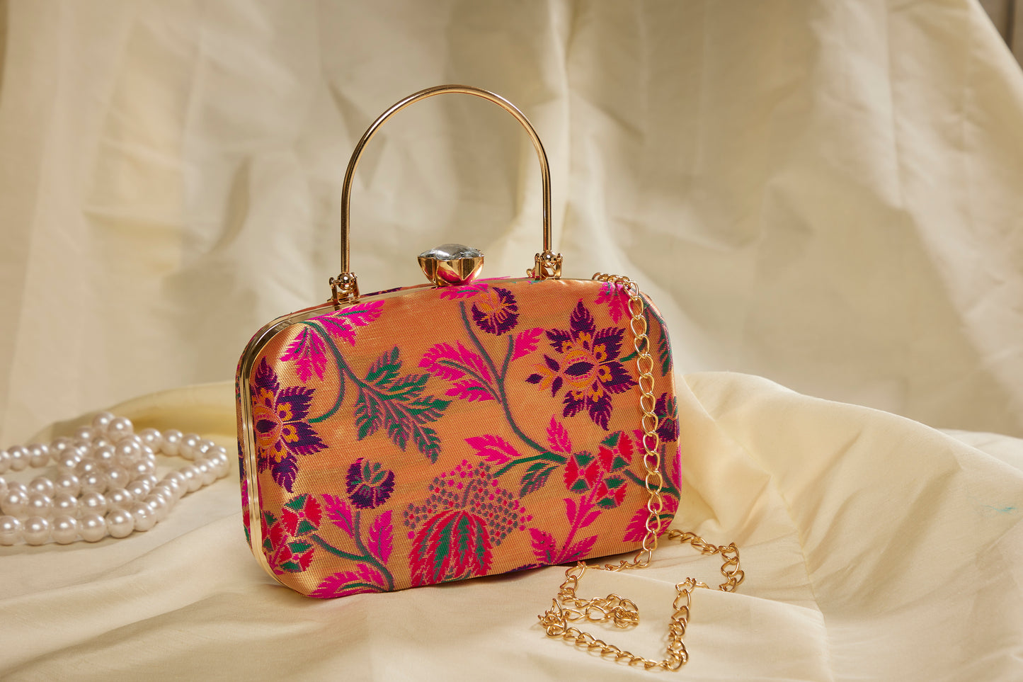 Paithani All Over Design Frame Clutch -03
